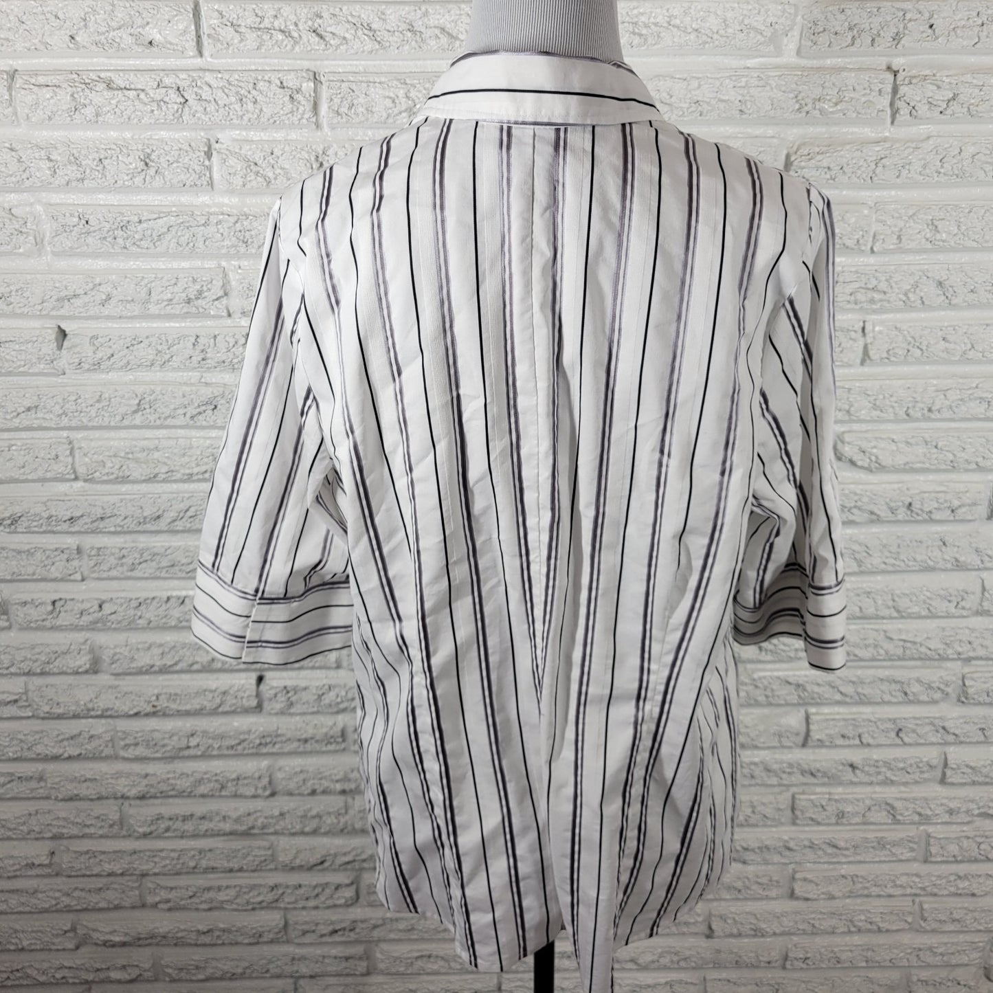 Lane Bryant Womens Top 18 20 Plus 3/4 Sleeve Button Up Gray White Stripe Pintuck