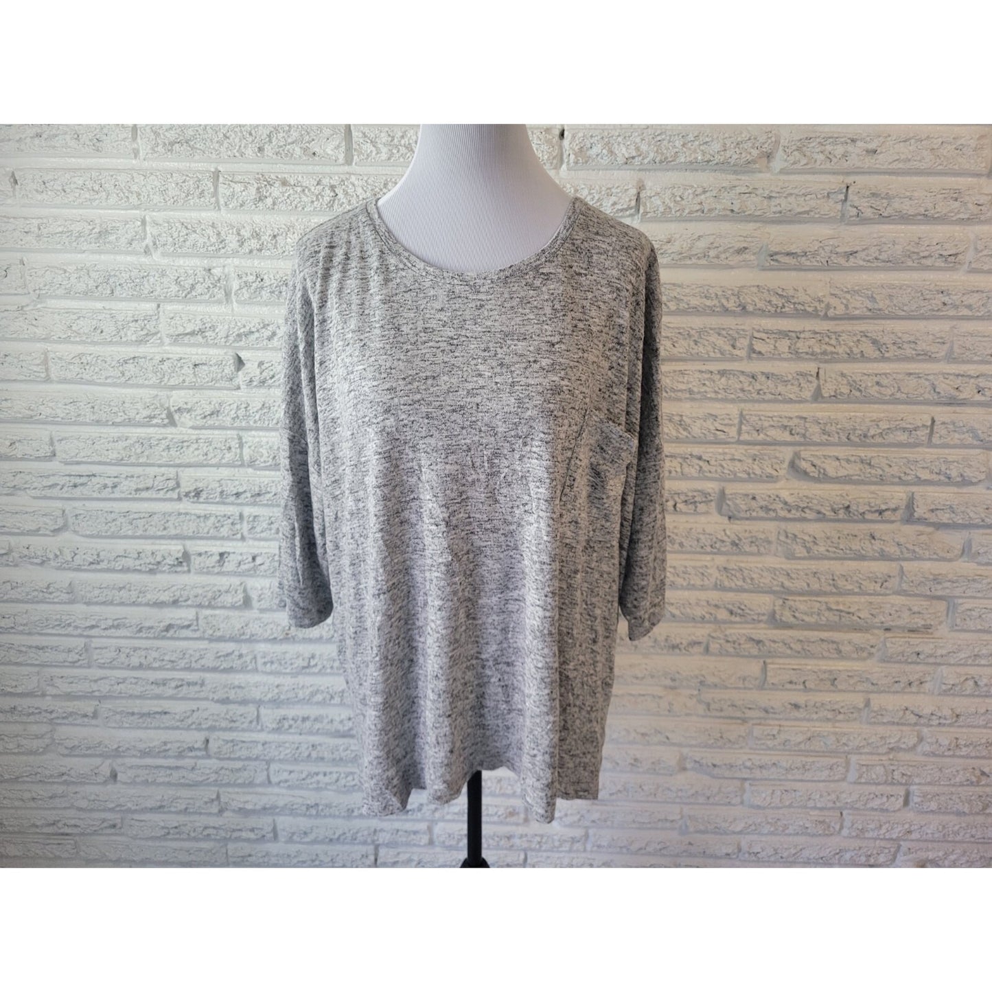 Chelsea Theodore Womens Top XXL Plus Tee Short Sleeve Gray Heather Pocket New