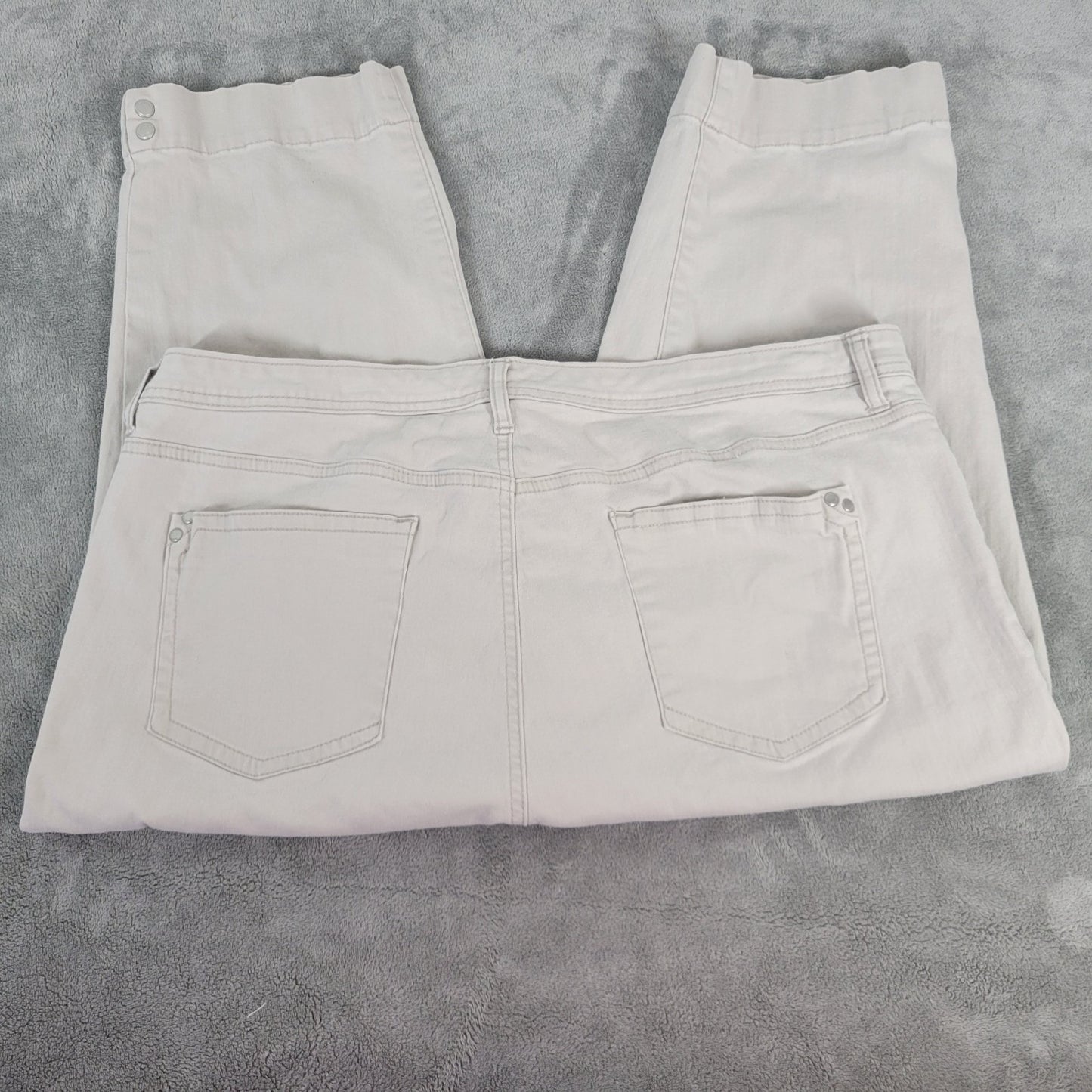 Bandolino Mandie Womens Jeans 22W Plus Capri Beige Denim Zip Fly Cotton Blend