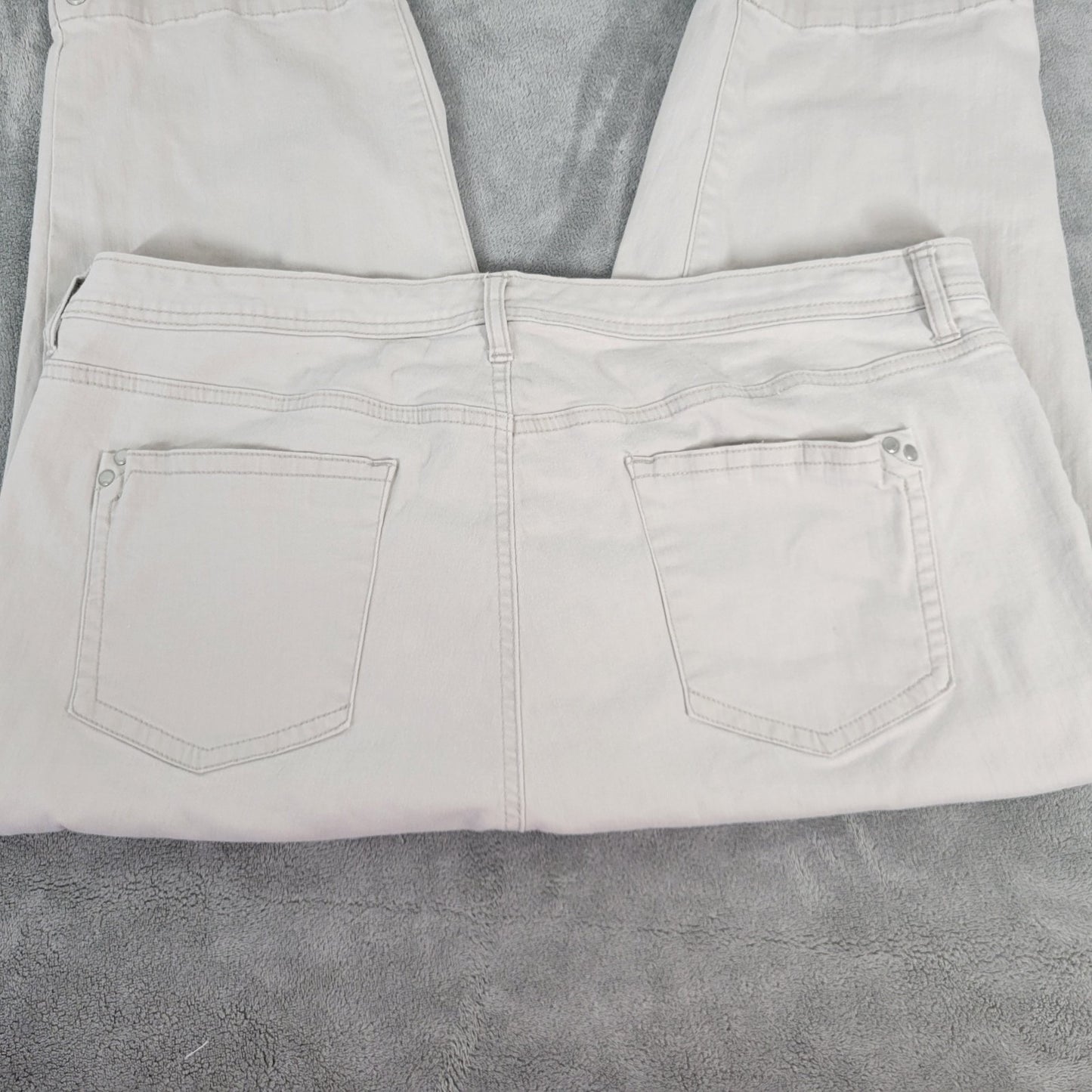 Bandolino Mandie Womens Jeans 22W Plus Capri Beige Denim Zip Fly Cotton Blend