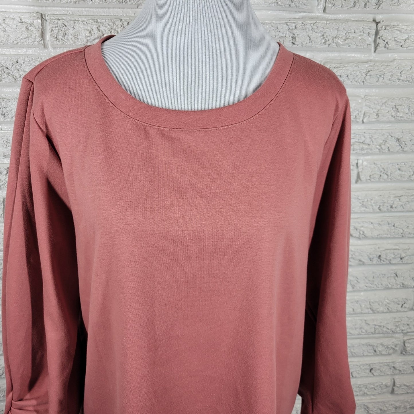 Liz Claiborne Womens Top XL Ruched 3/4 Sleeve Dusty Rose Poly Blend Soft Comfy