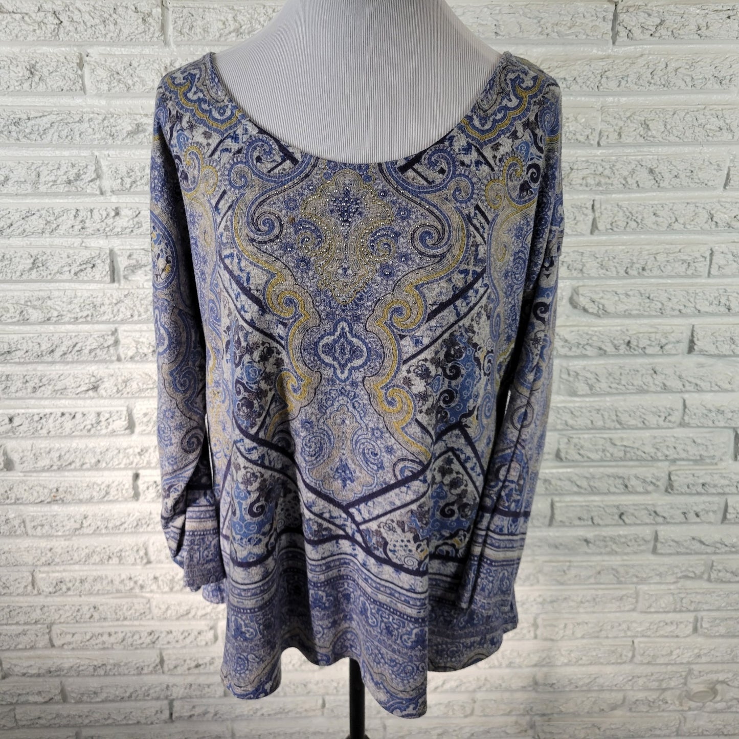 One World Live Let Live XL Top Black Geometric Studded 3/4 Sleeve Pullover