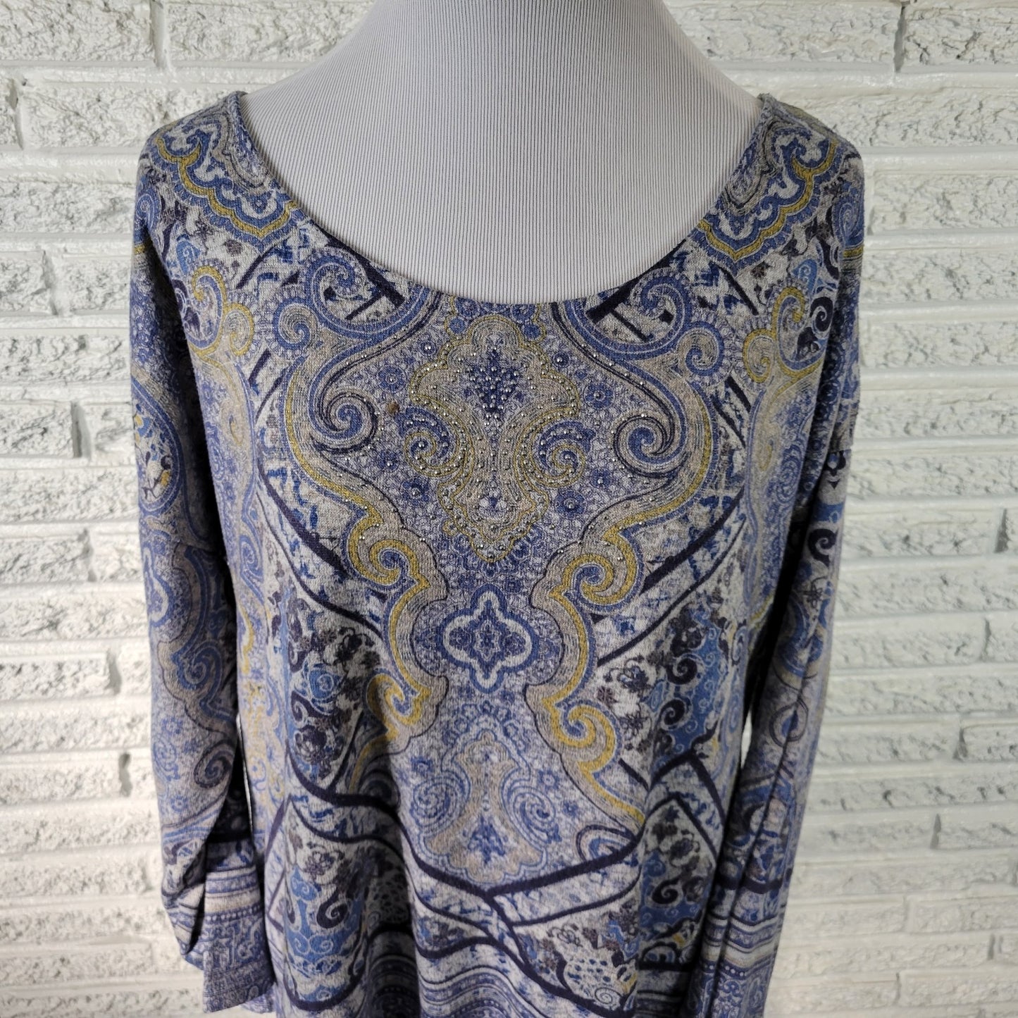 One World Live Let Live XL Top Black Geometric Studded 3/4 Sleeve Pullover