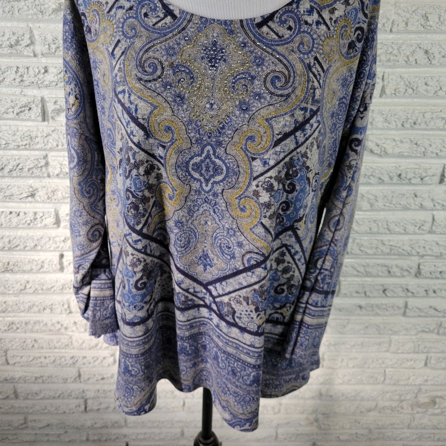 One World Live Let Live XL Top Black Geometric Studded 3/4 Sleeve Pullover