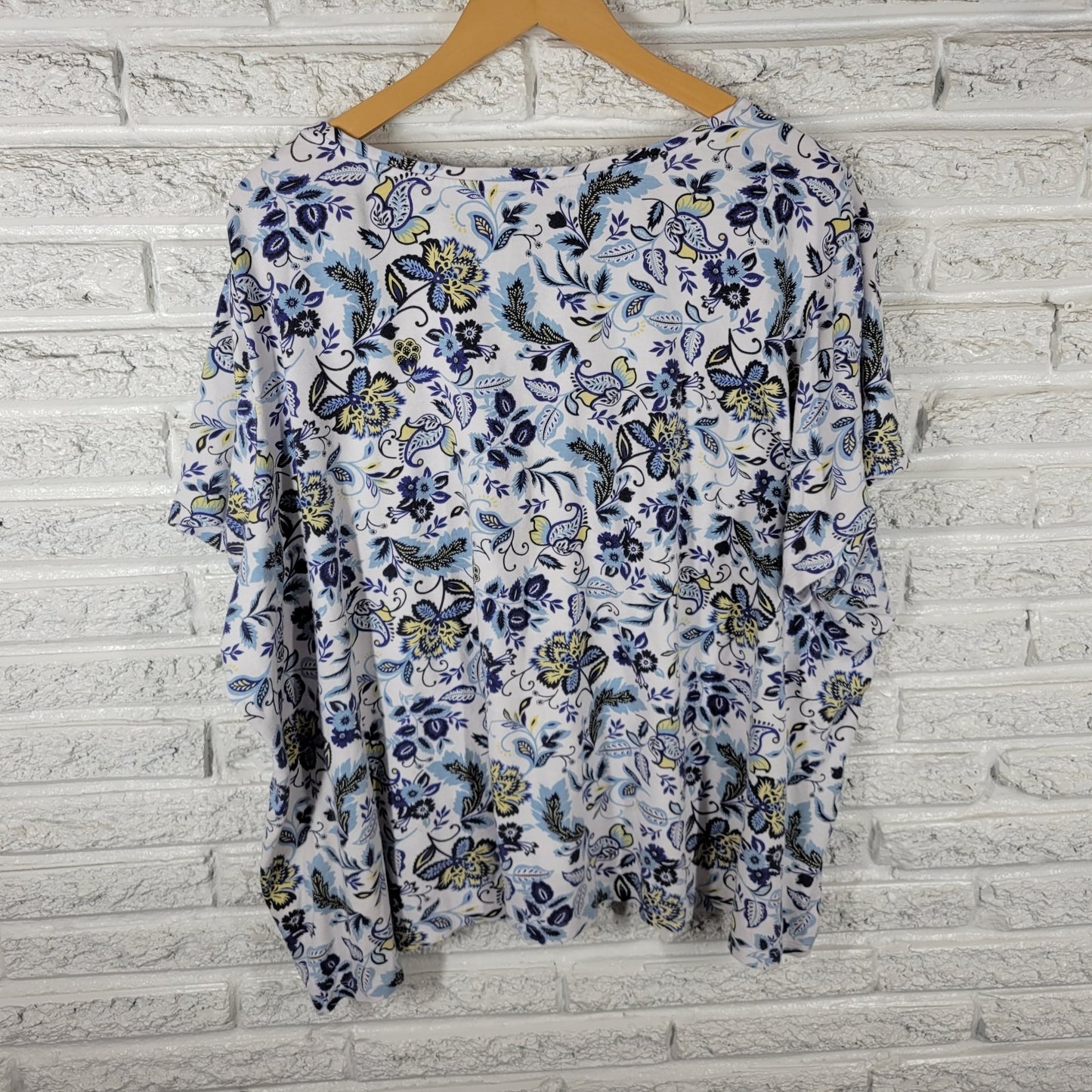 Basic Editions Womens Top 4X Plus Tee Short Sleeve Cotton Blue Yellow Floral