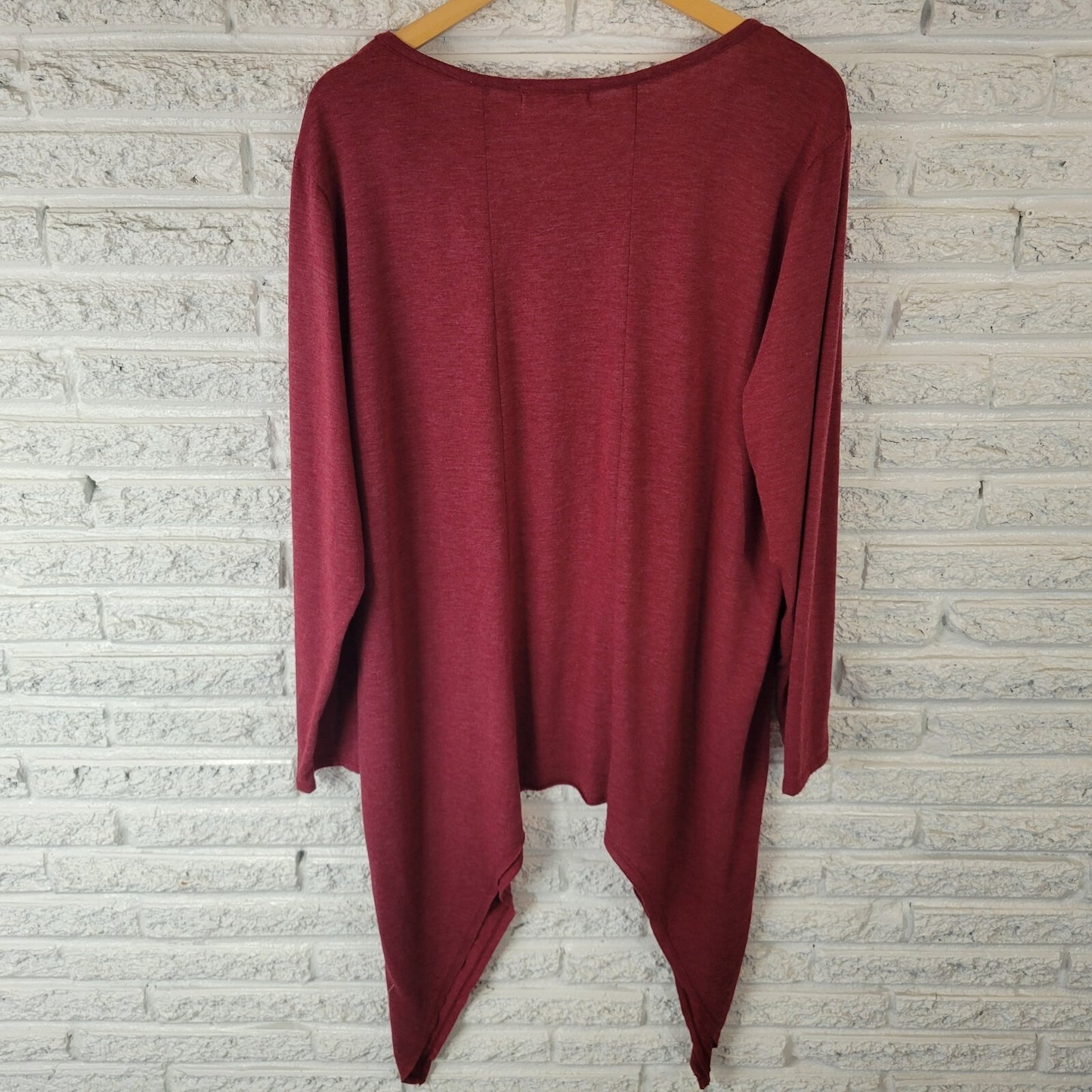 Indigo Thread Womens Top 2X Plus Tee Tunic Shark Bite Burgundy Gold Foil Mandala