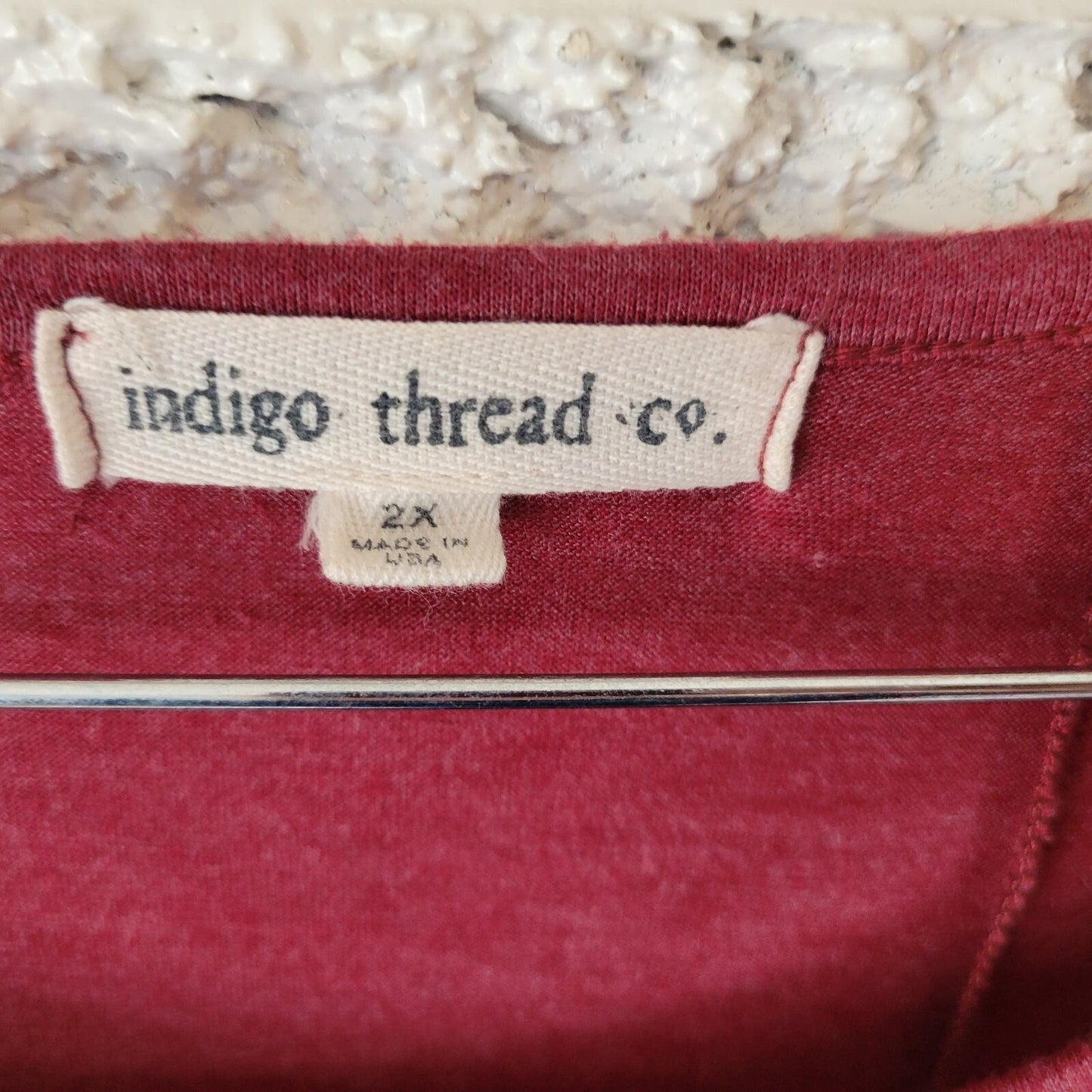 Indigo Thread Womens Top 2X Plus Tee Tunic Shark Bite Burgundy Gold Foil Mandala