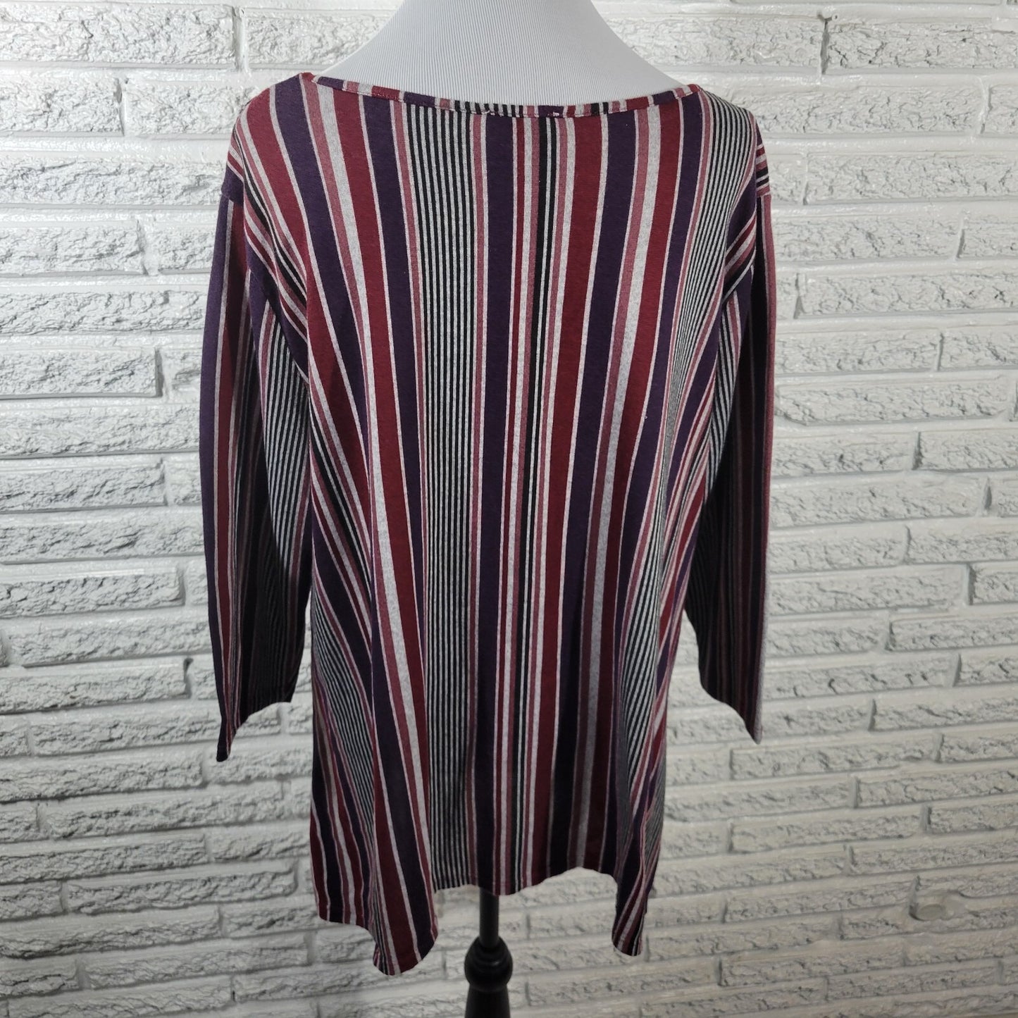 Como Blu Womens Top 2X Plus Knit 3/4 Sleeve Keyhole Burgundy Stripe Poly Blend