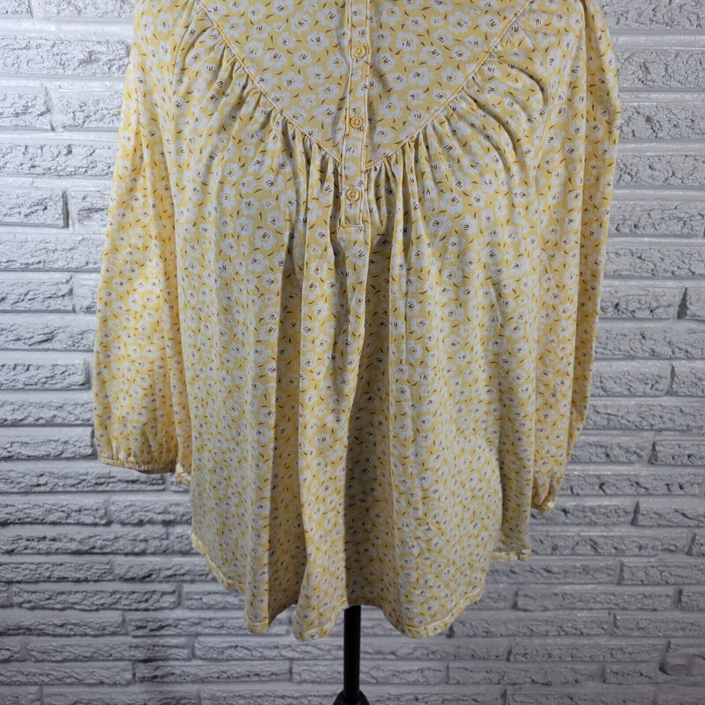 Croft Barrow Womens Top XXL Long Sleeve Yellow Floral Lightweight Quarter Button