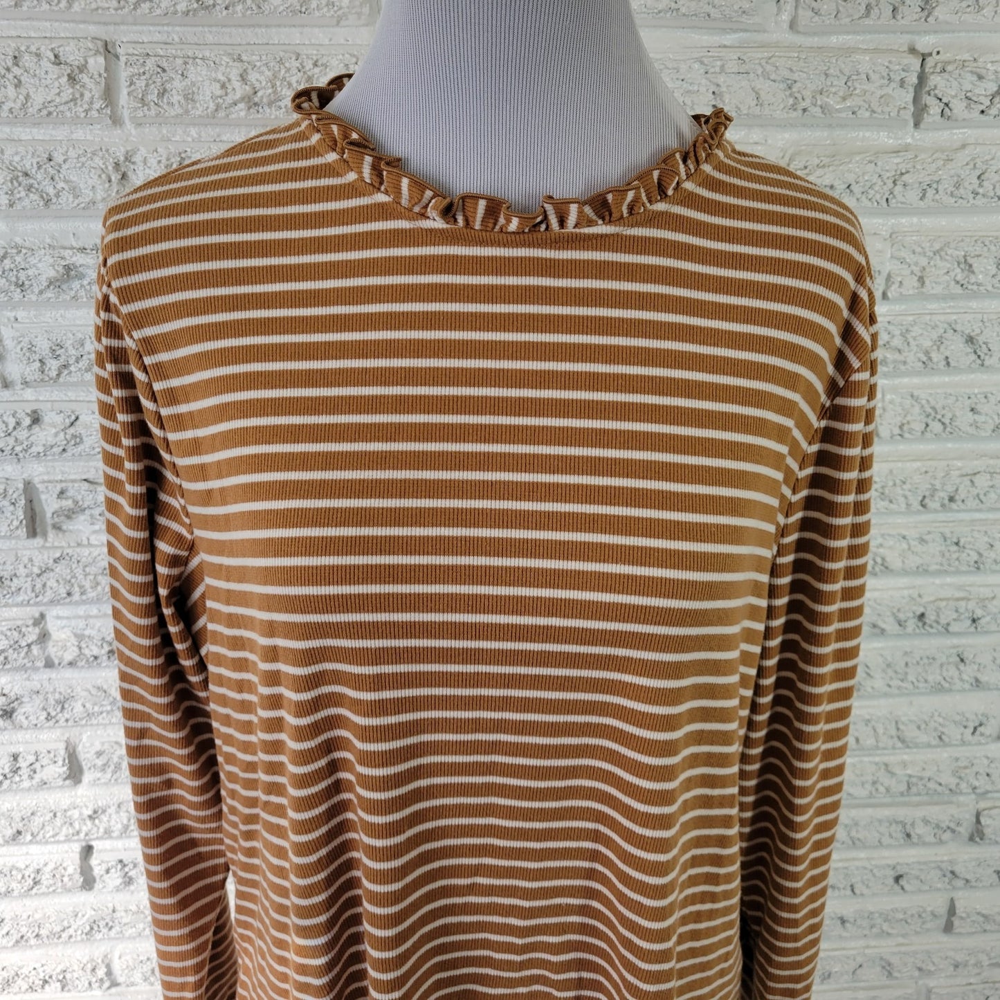 Croft Barrow Womens Top 2X Plus Tan Stripe Frilly Neck Back Keyhole Knit Casual