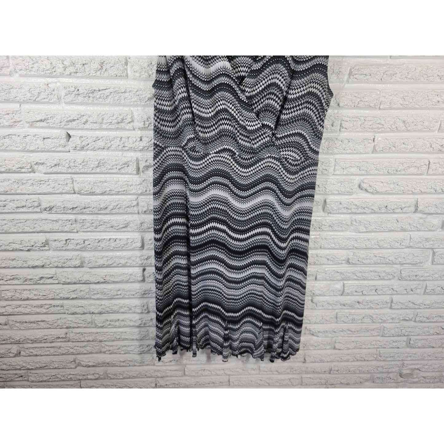 Glamour Women's Dress 18W Plus Size Black Geometric Sheath Sleeveless Ruffle