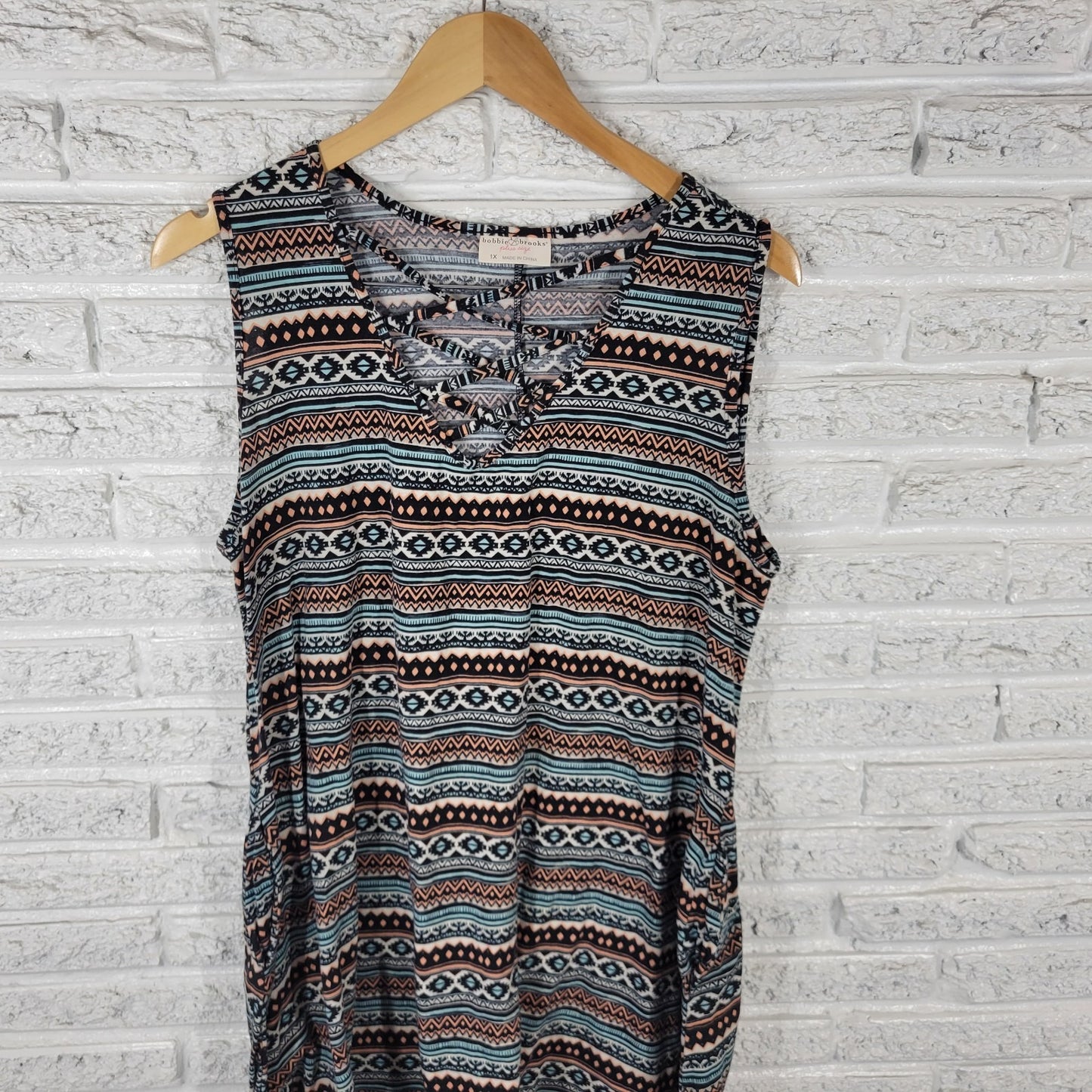 Bobbie Brooks Women Top 1X Plus Tunic Black Geometric Pockets Lattice Neck Comfy