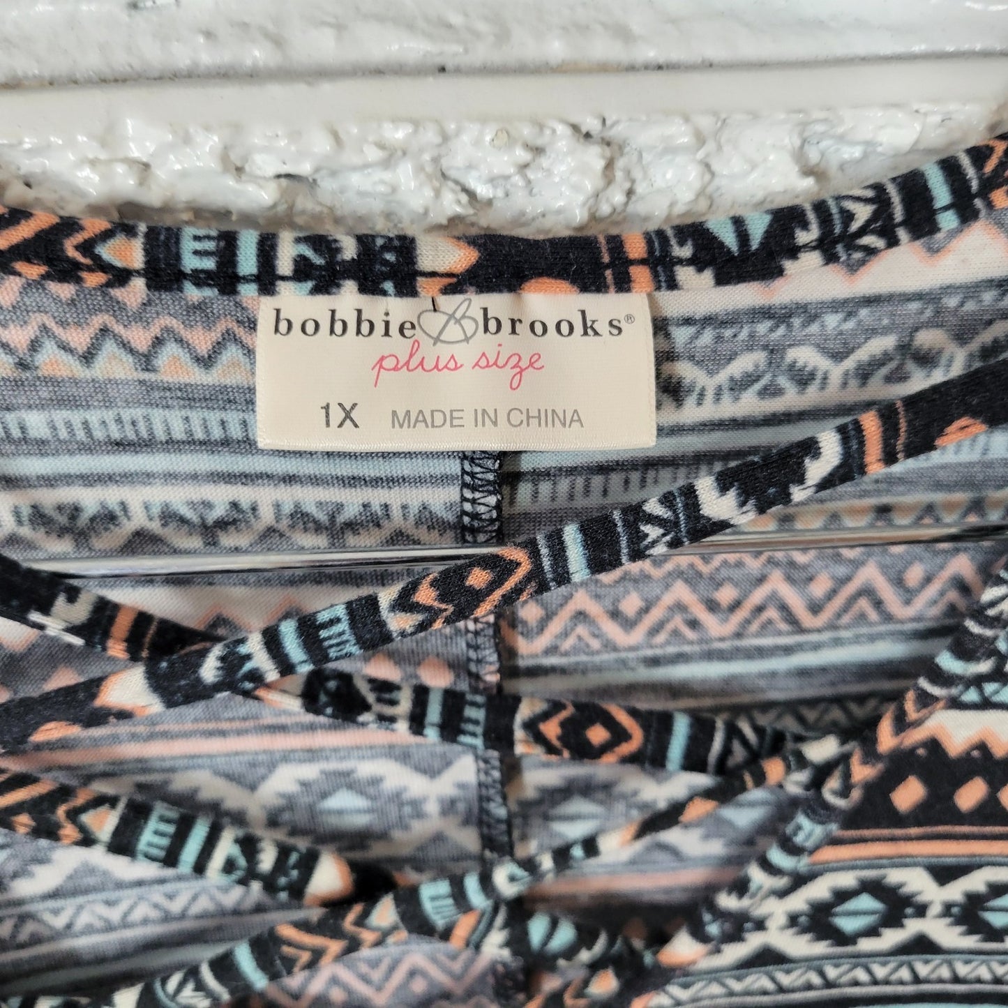 Bobbie Brooks Women Top 1X Plus Tunic Black Geometric Pockets Lattice Neck Comfy