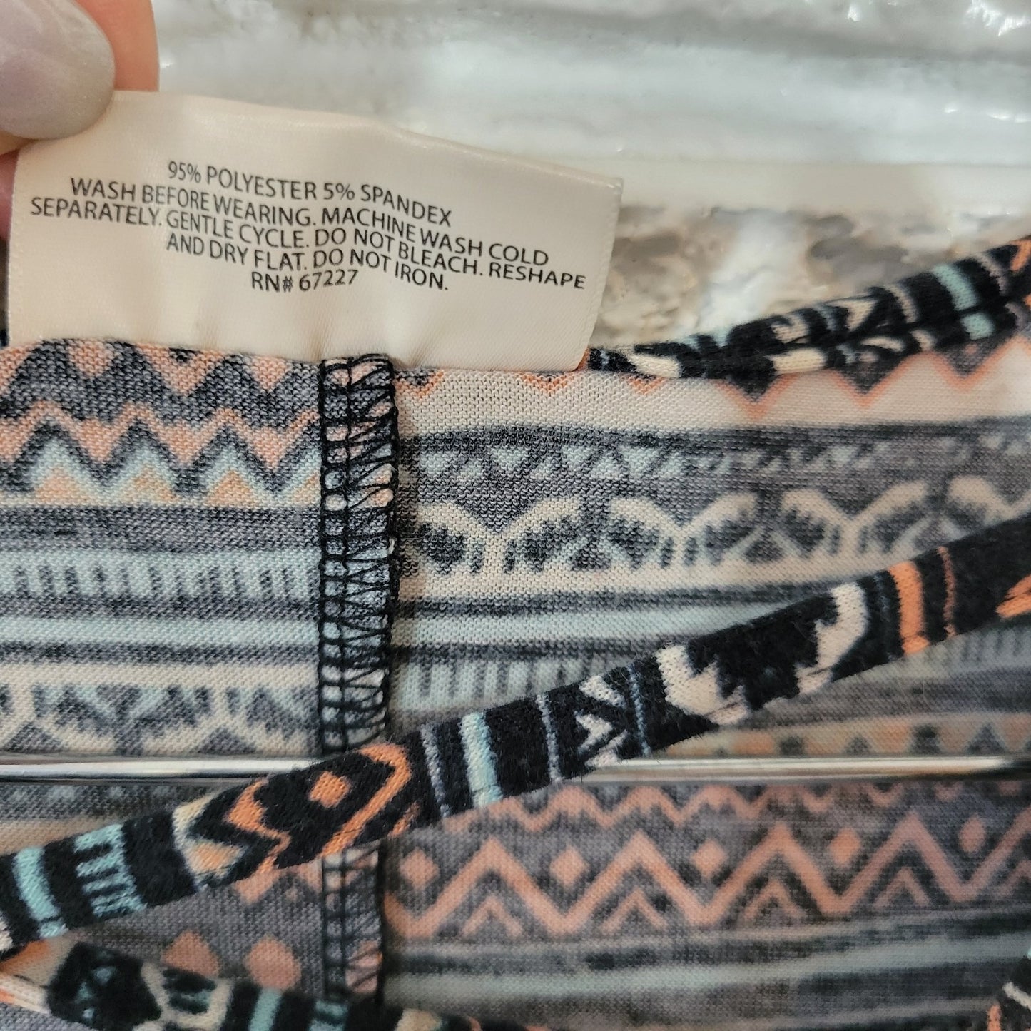 Bobbie Brooks Women Top 1X Plus Tunic Black Geometric Pockets Lattice Neck Comfy