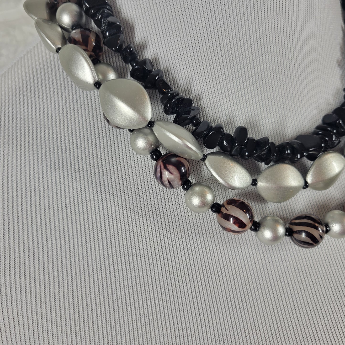 Chico's 3 Strand Statement Necklace Black Silver Onyx Style Bead Chunky N33E
