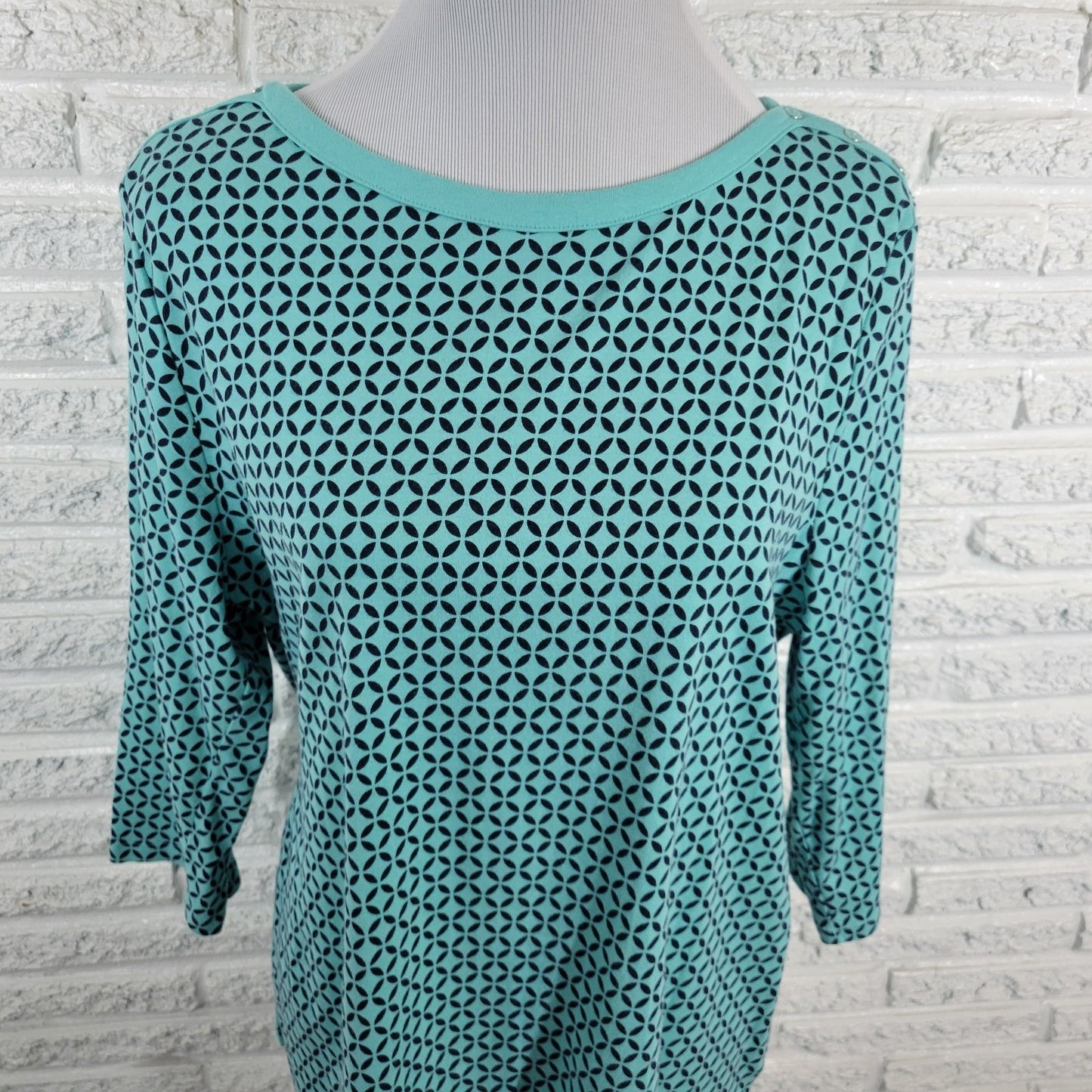 Croft & Barrow Women's XXL Plus Blue Geometric Top 3/4 Sleeve Deco Buttons