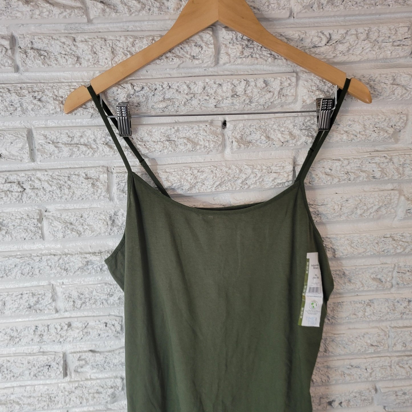 Time Tru Womens Top Extra Large XL Camisole Green Adjustable Spaghetti Strap