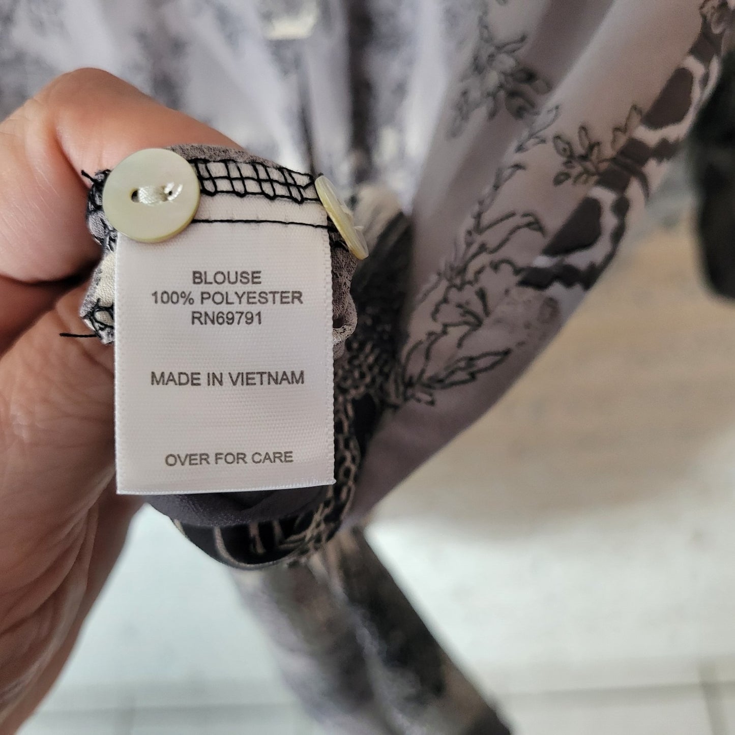 Roz Ali Women Top 3X Plus Tunic Quarter Button 3/4 Sleeve Black Lavender Floral