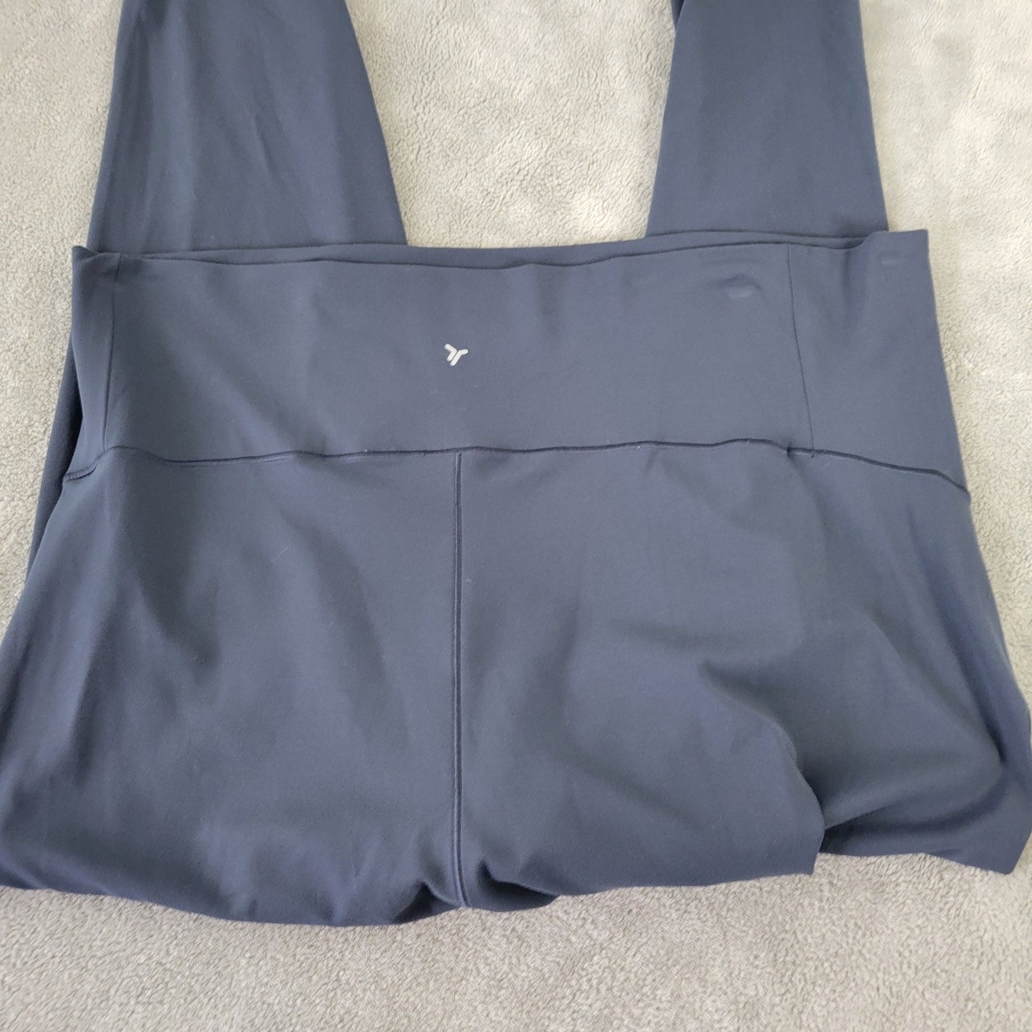 Old Navy Active Leggings Maternity XXL Gray High Rise Nylon Stretch 25" Inseam