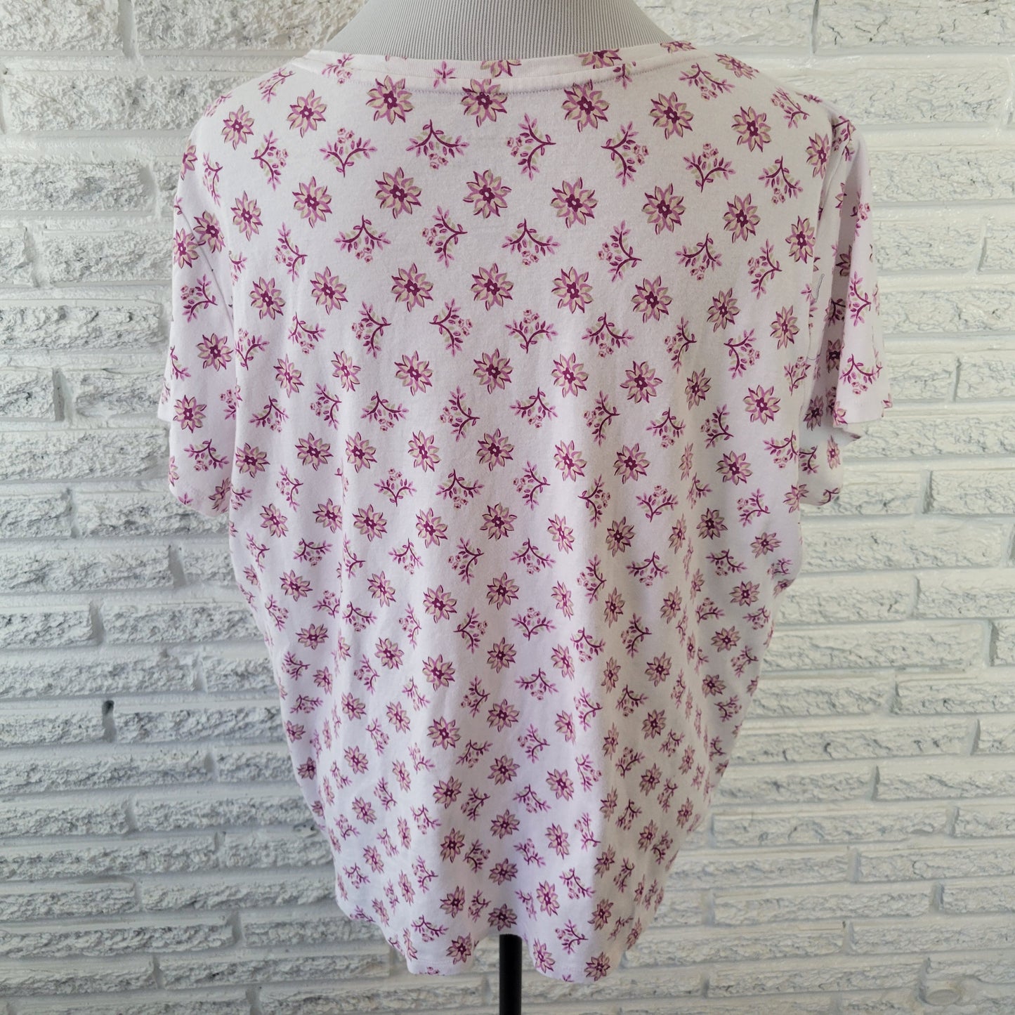 Croft & Barrow XXL Purple White Floral V-Neck Short Sleeve Cotton Tee FLO9XE
