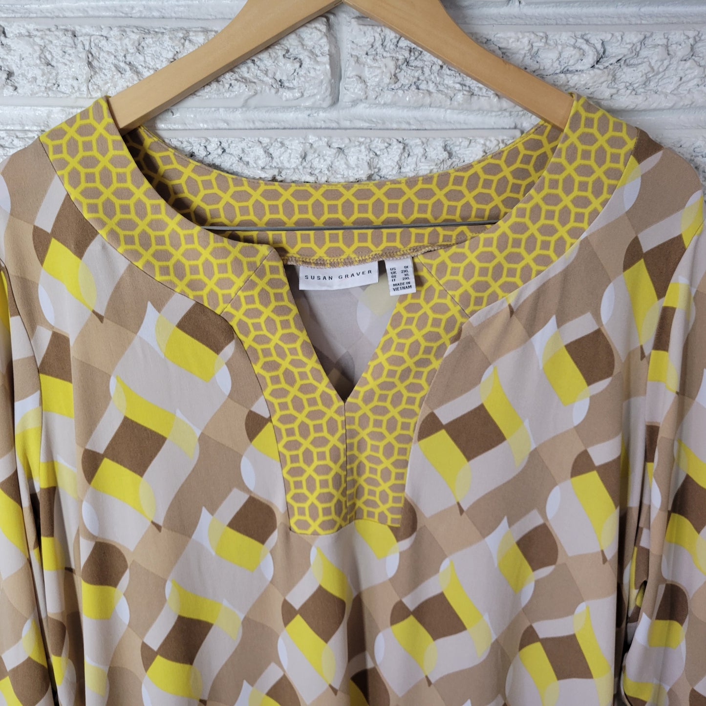 Susan Graver 1X Plus Yellow Tan Geometric V-Neck 3/4 Sleeve Dress GEO232E