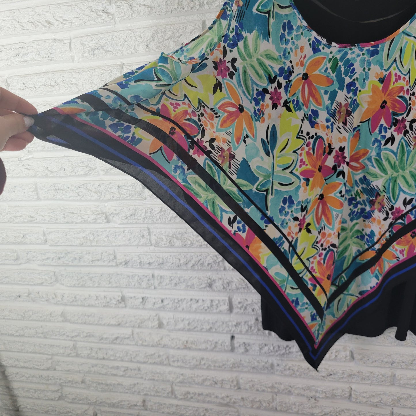 Slim Factor Investments 2X Blue Orange Yellow Floral Cold Shoulder Top FLO75E