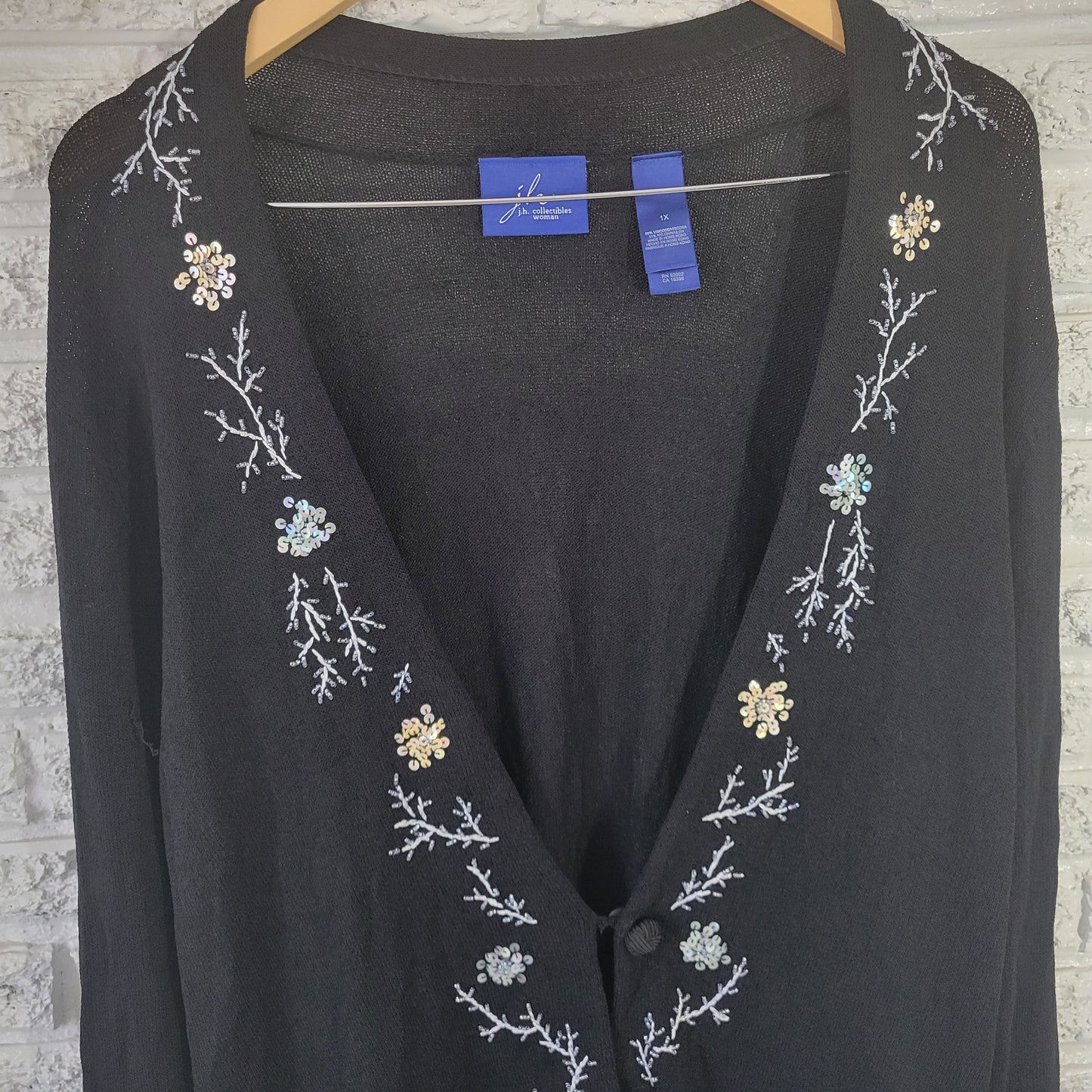 JH Collectibles Women's 1X Black Floral Cardigan Sweater Beaded BLA94E