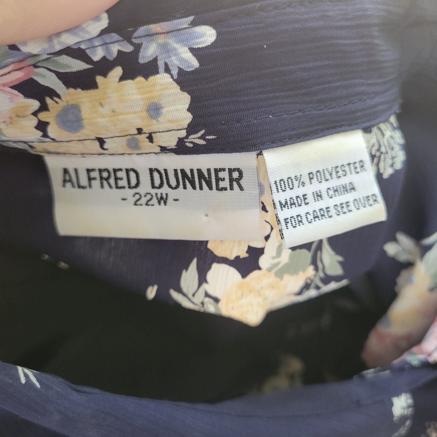 Alfred Dunner Women's 22W Blue Yellow Floral Peplum Top Button Collared FLO20E