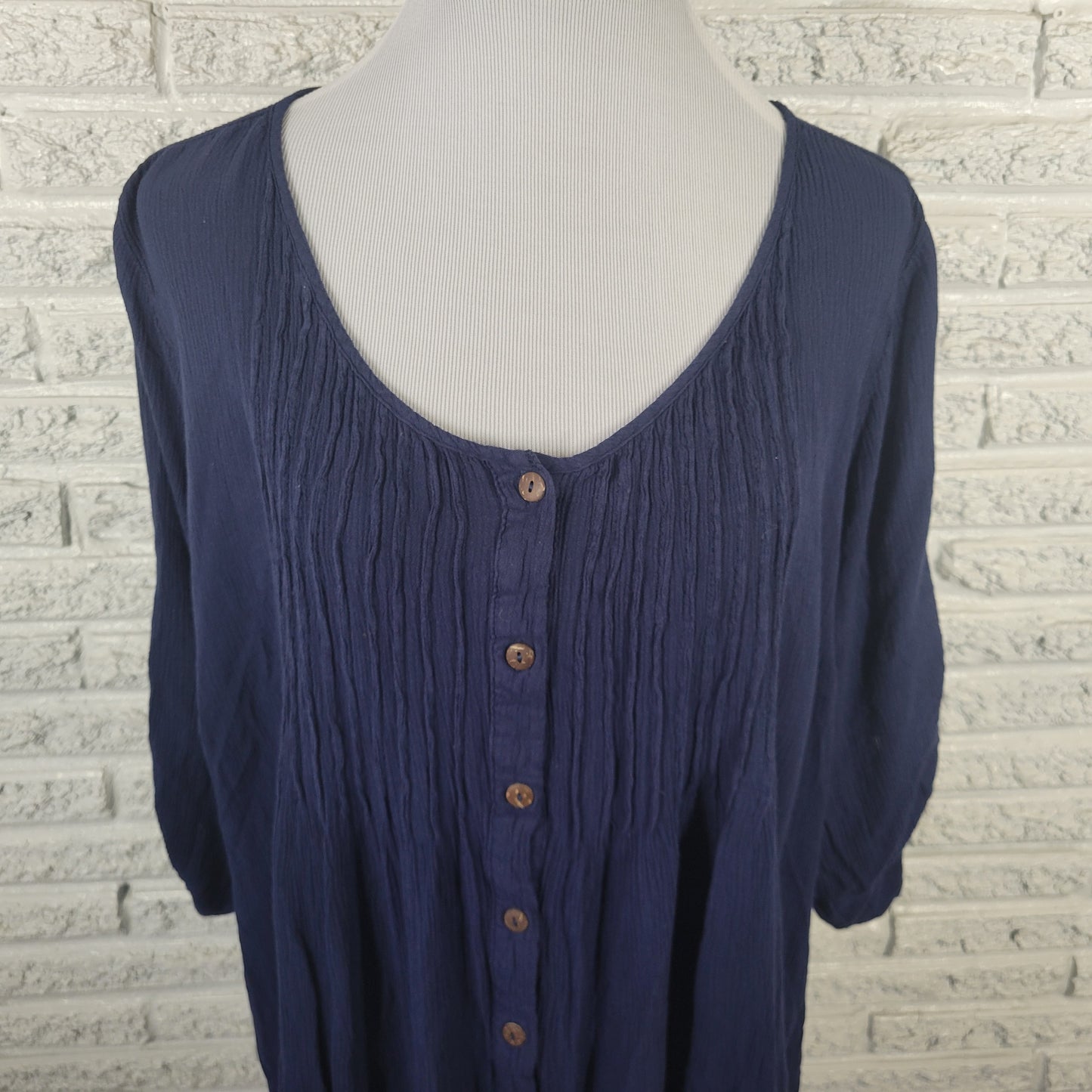 Avenue 22/24 Plus Size Blue Viscose Tunic Pintuck Roll Tab Sleeve BLU285E