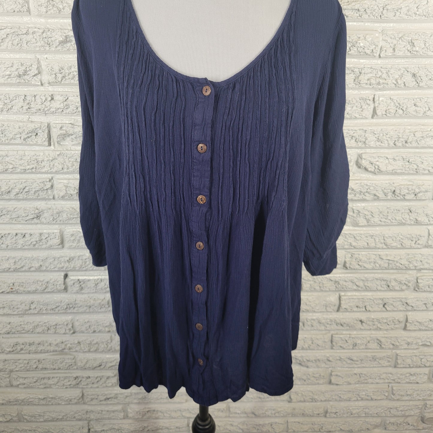 Avenue 22/24 Plus Size Blue Viscose Tunic Pintuck Roll Tab Sleeve BLU285E