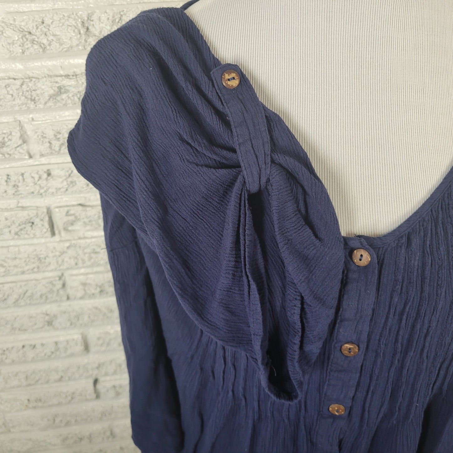 Avenue 22/24 Plus Size Blue Viscose Tunic Pintuck Roll Tab Sleeve BLU285E