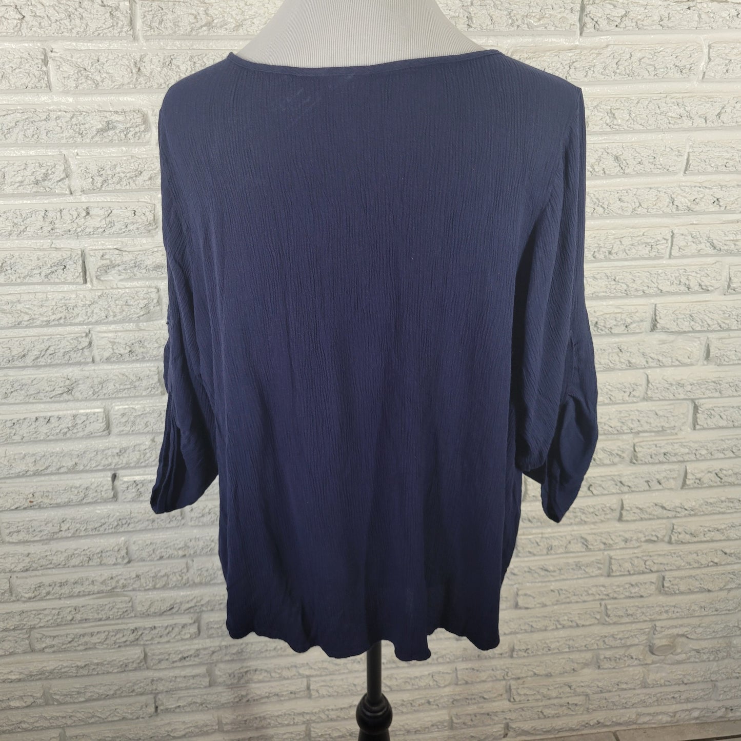Avenue 22/24 Plus Size Blue Viscose Tunic Pintuck Roll Tab Sleeve BLU285E