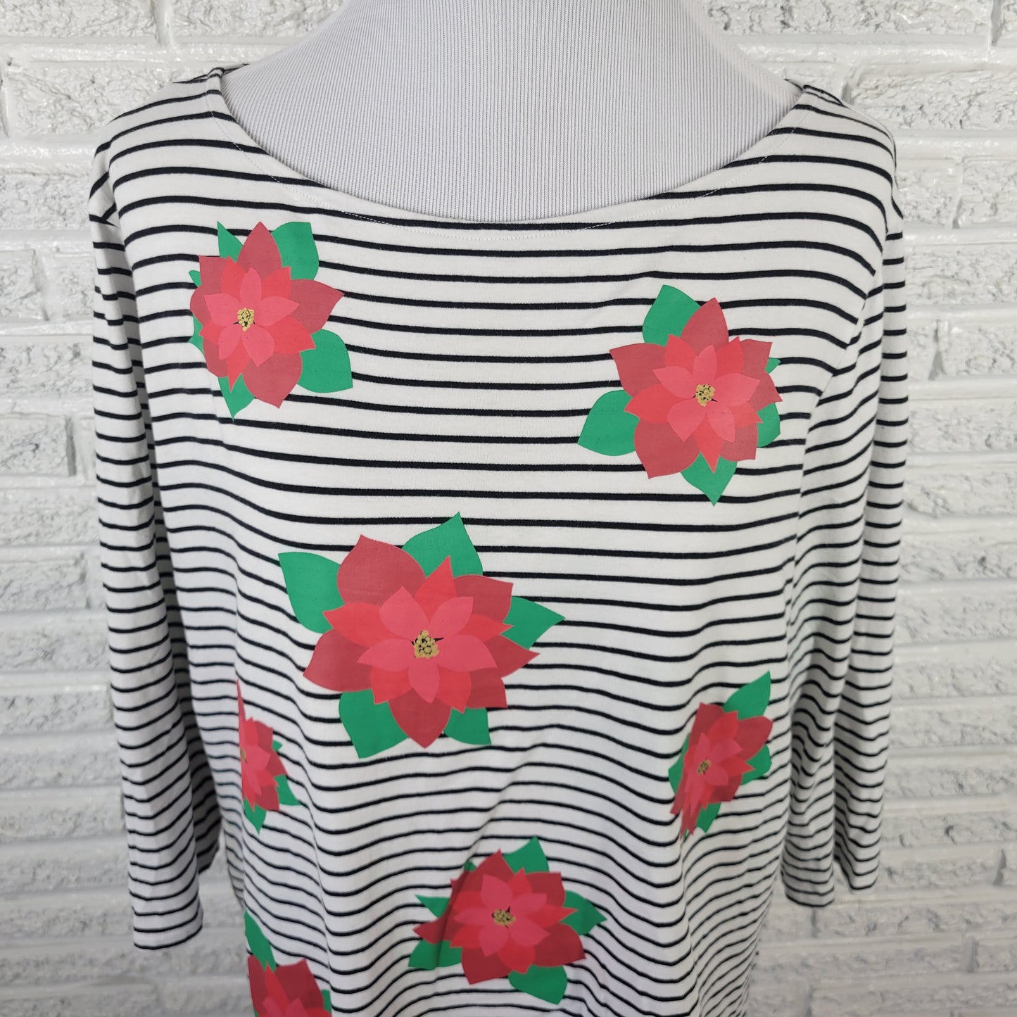 Ruby Rd XL Womens Christmas Poinsettia Floral 3/4 Sleeve Cotton Top FLO222E