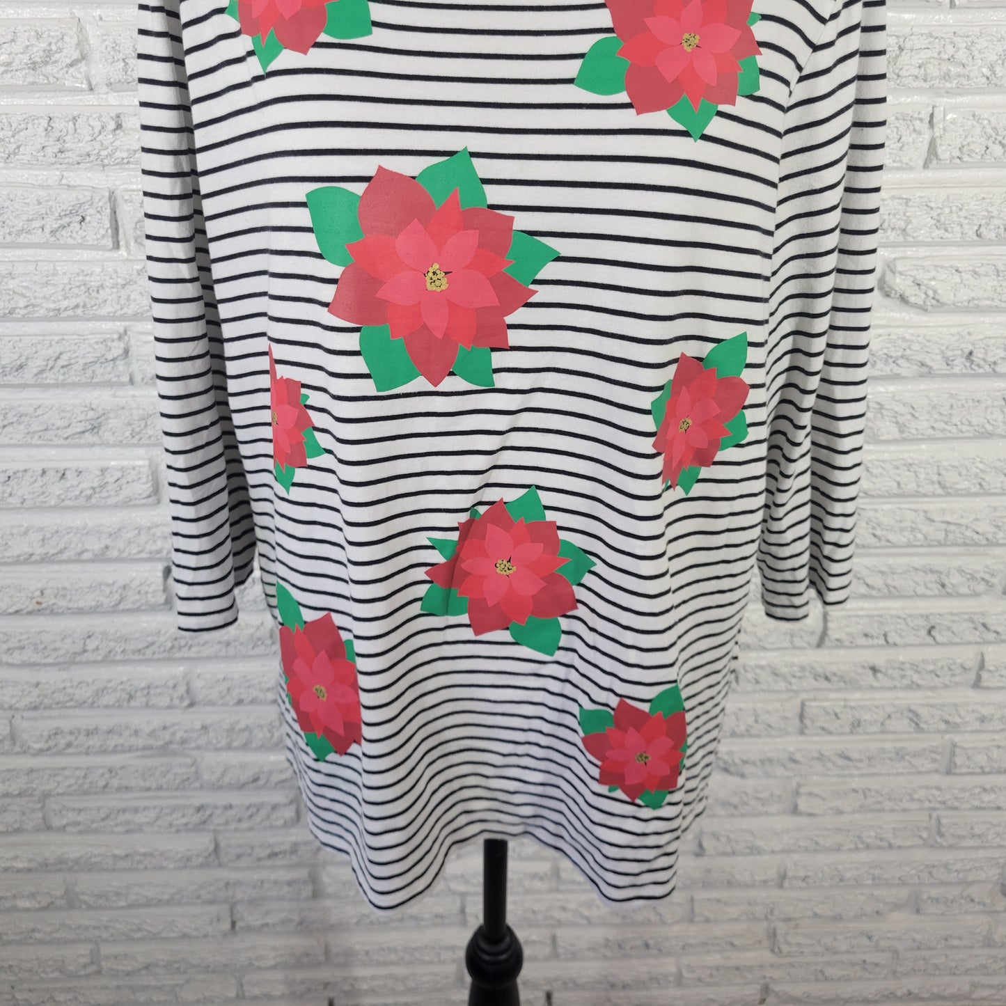 Ruby Rd XL Womens Christmas Poinsettia Floral 3/4 Sleeve Cotton Top FLO222E
