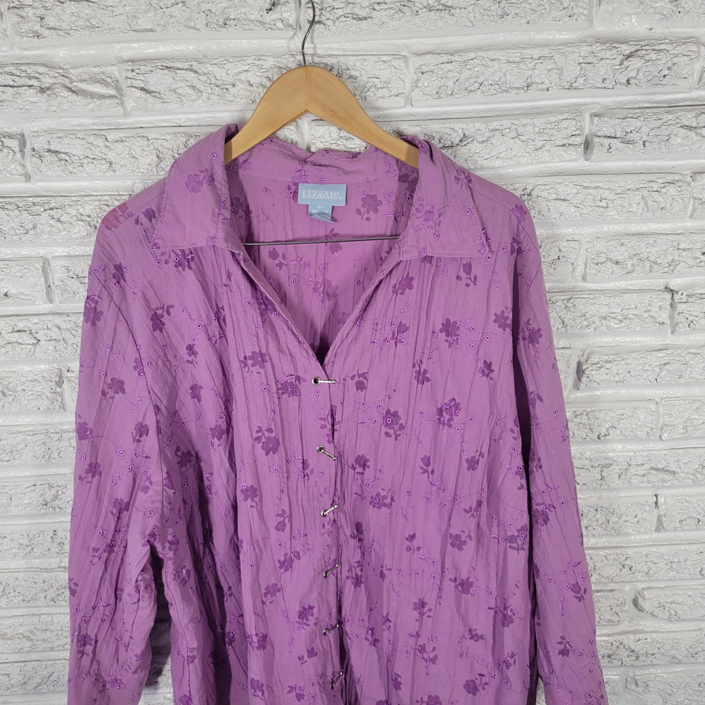 Liz & Me 3X 26W 28W Plus Size Lavender Floral Eyelet 3/4 Sleeve Top Clasp FLO63E