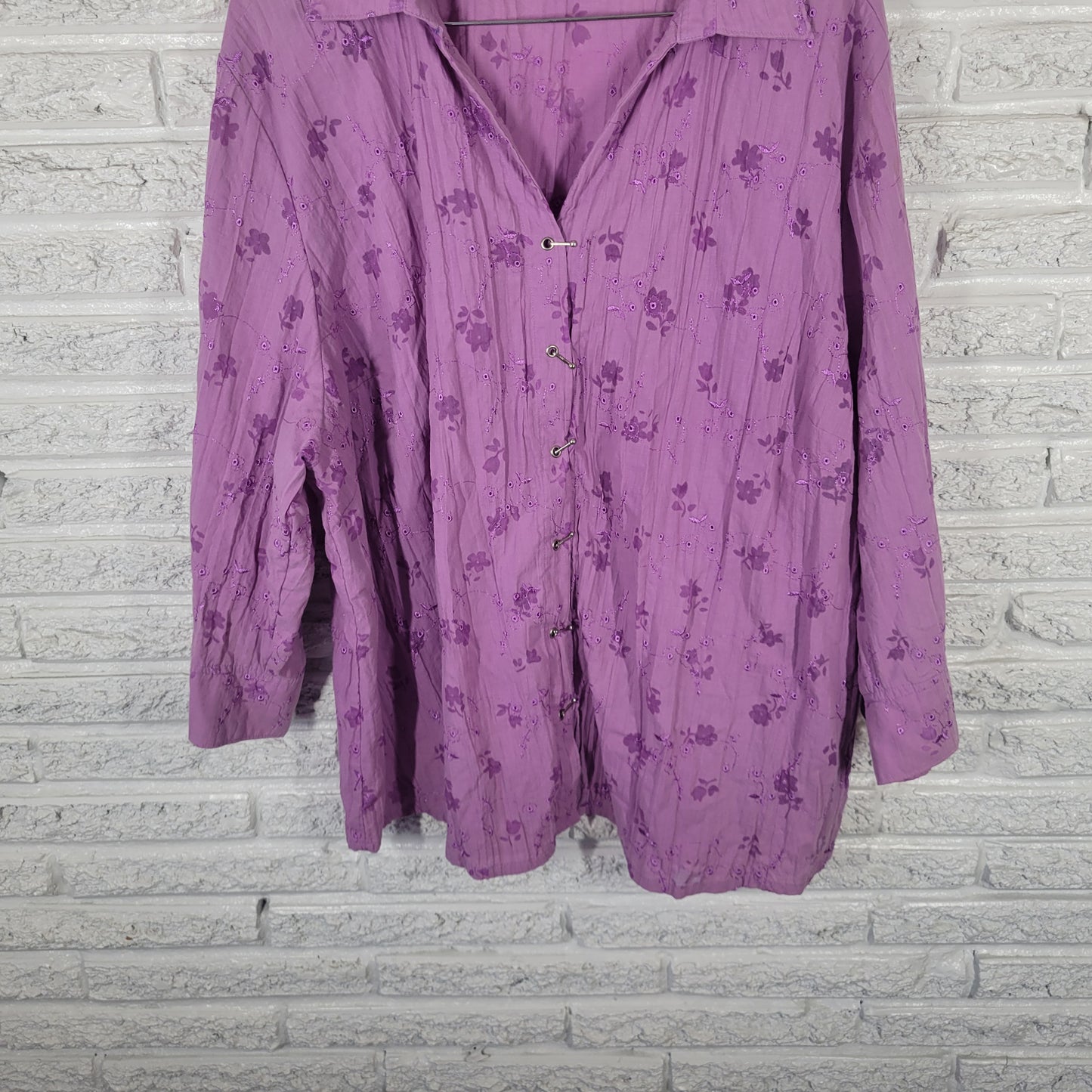 Liz & Me 3X 26W 28W Plus Size Lavender Floral Eyelet 3/4 Sleeve Top Clasp FLO63E