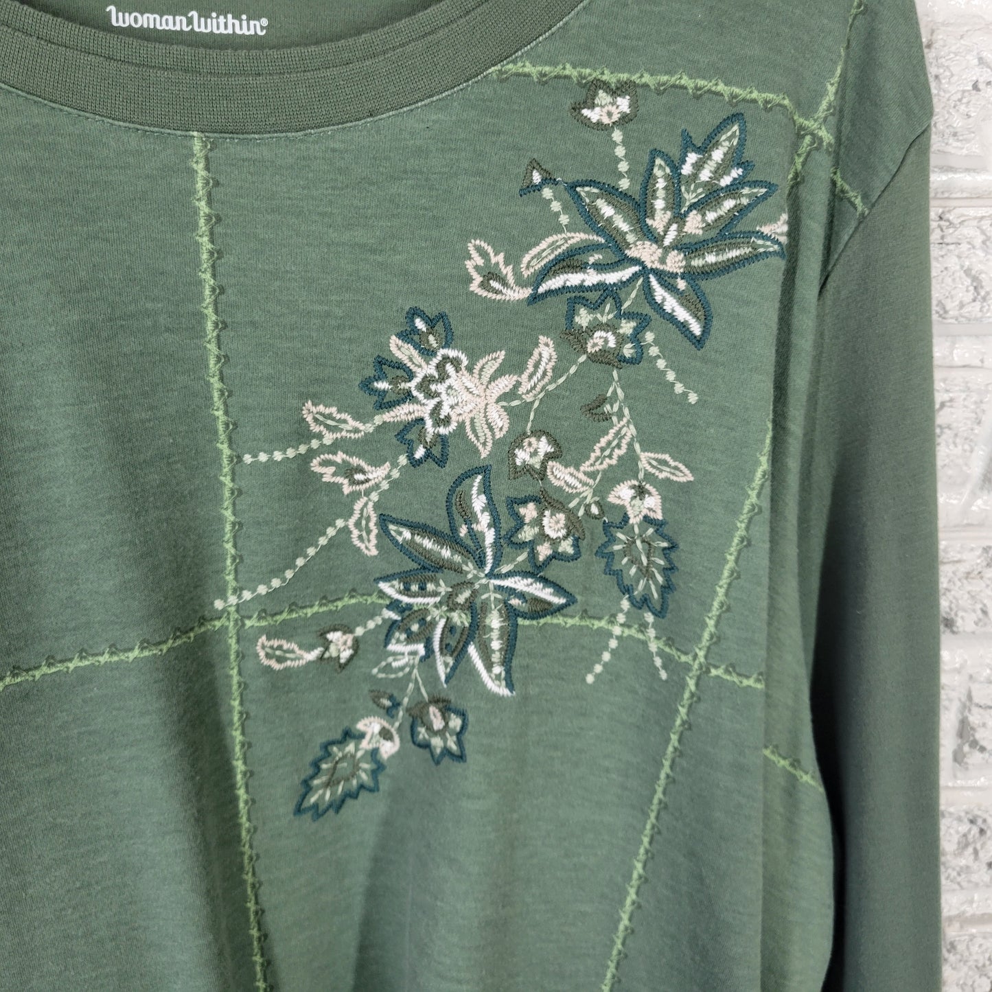Woman Within 3X Plus Size Sweatshirt Green Floral Embroidered Crew Neck GRE51E