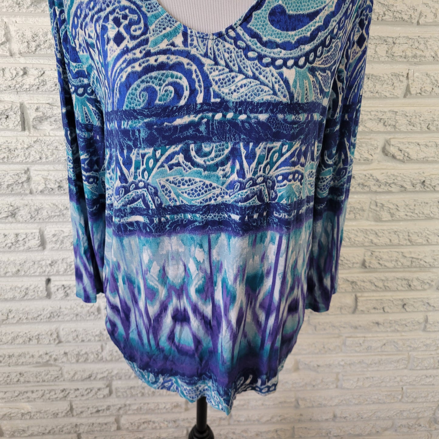 Chico's Women's XL Top Blue White Paisley V-Neck Long Sleeve Stretch PAI18E