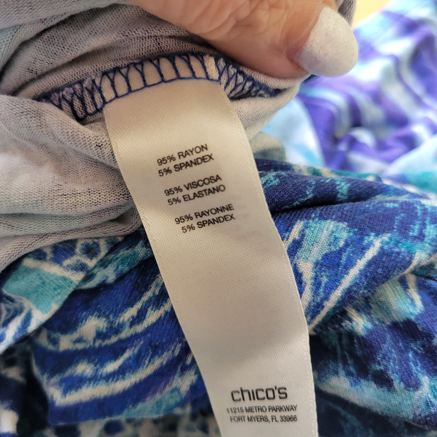 Chico's Women's XL Top Blue White Paisley V-Neck Long Sleeve Stretch PAI18E
