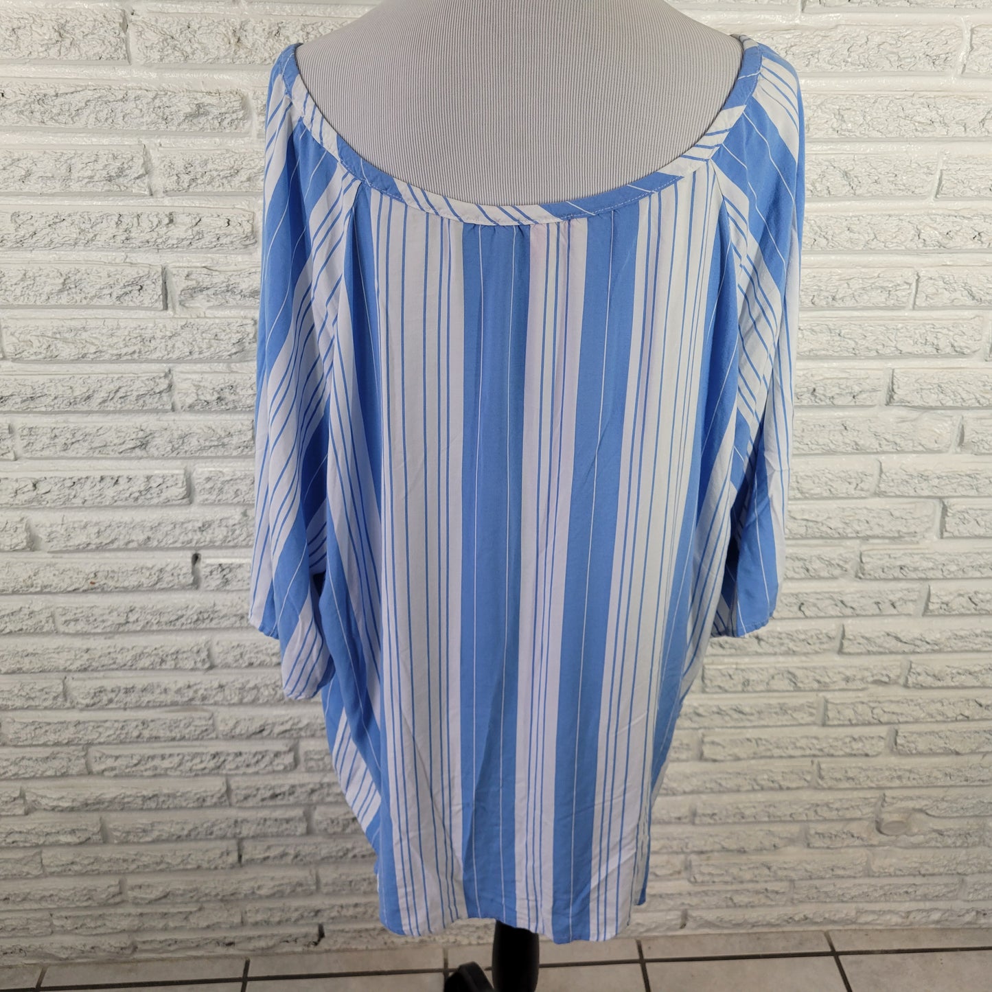 Woman Within 2X Plus Tunic Blue White Striped Rayon 3/4 Sleeve Boat Neck STR135E