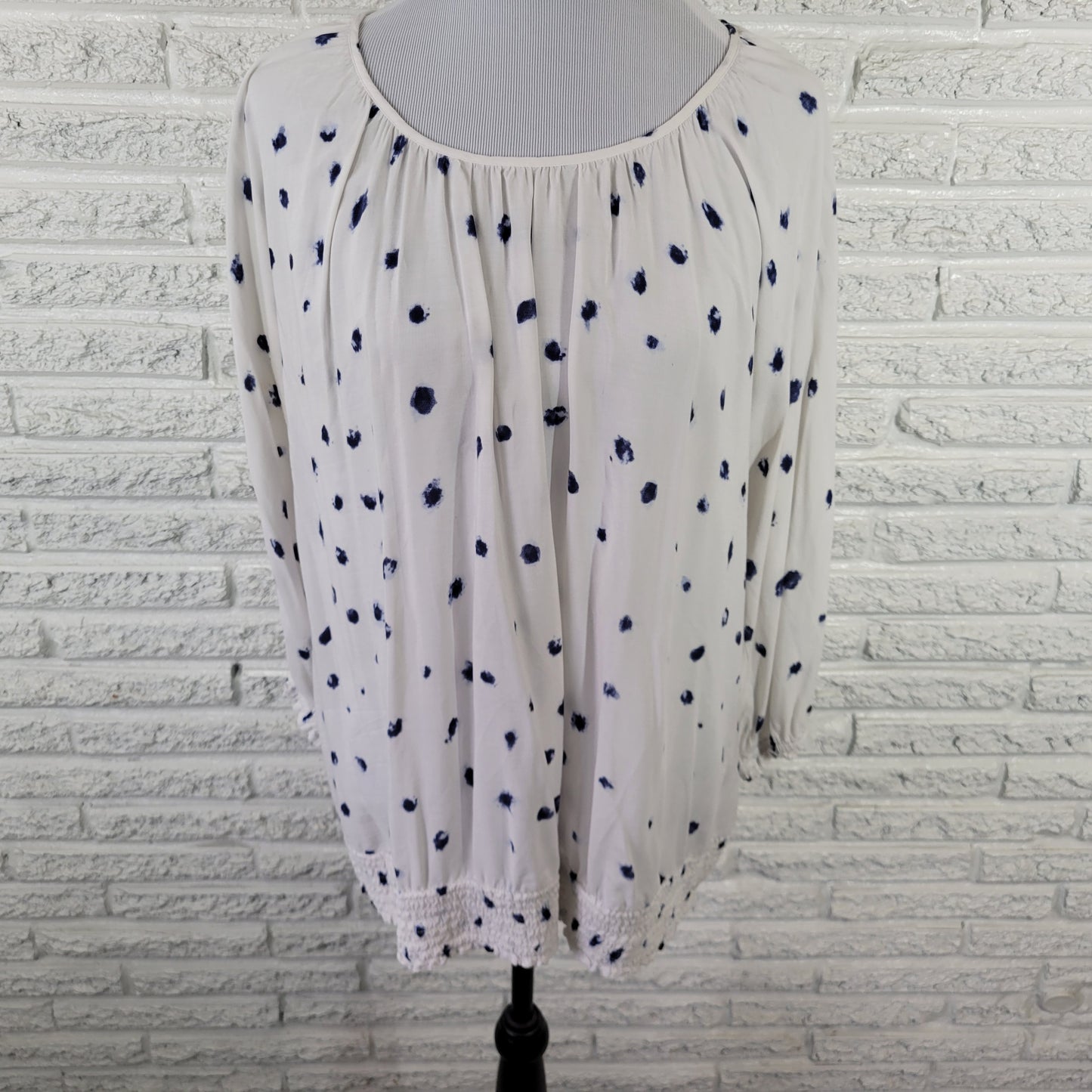 Fred David 2X Women's Top White Blue Watercolor Print Boat Neck WAT22E