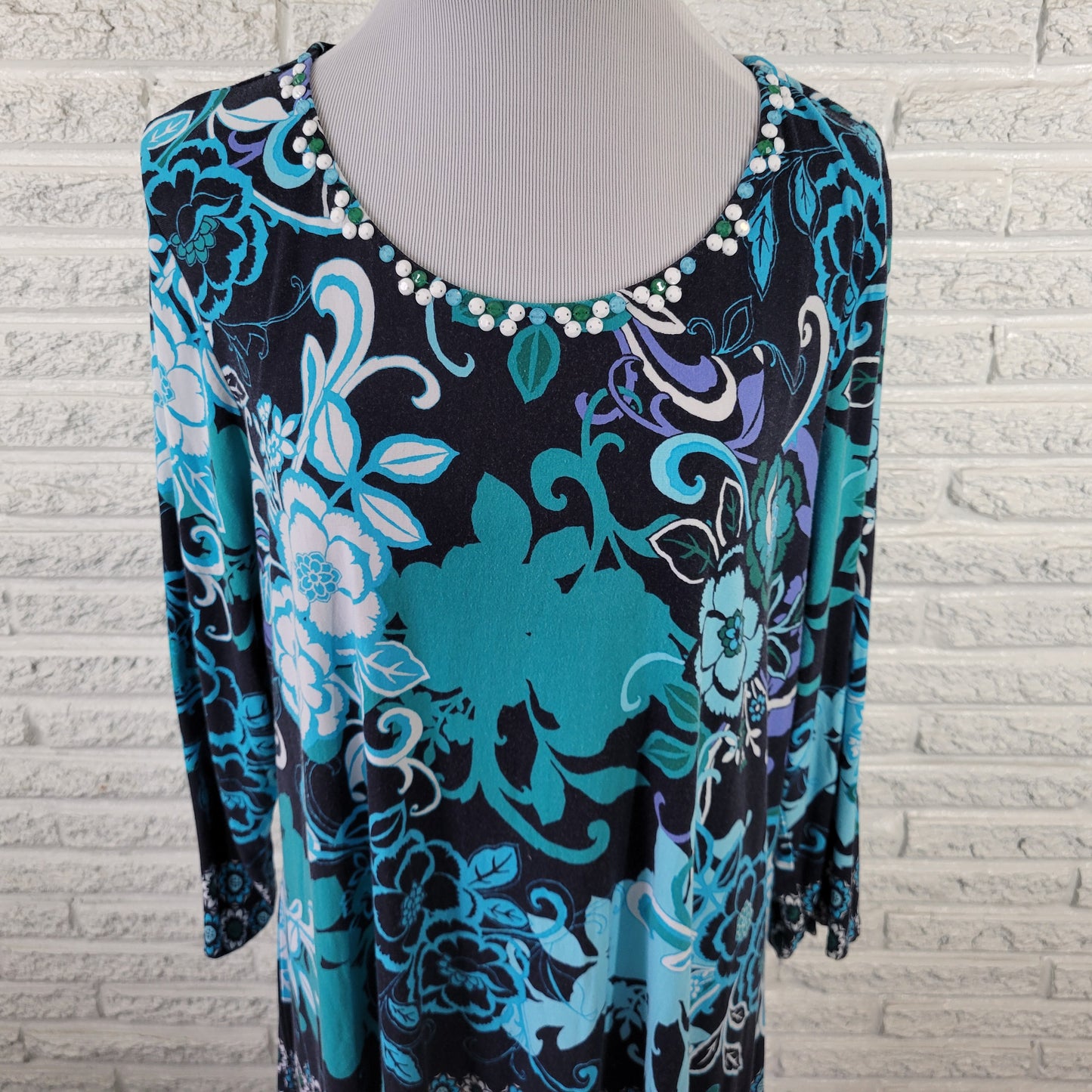 Ruby Rd 1X Women's Tunic Top Blue Floral Shark Bite Asymmetric Beaded FLO307E