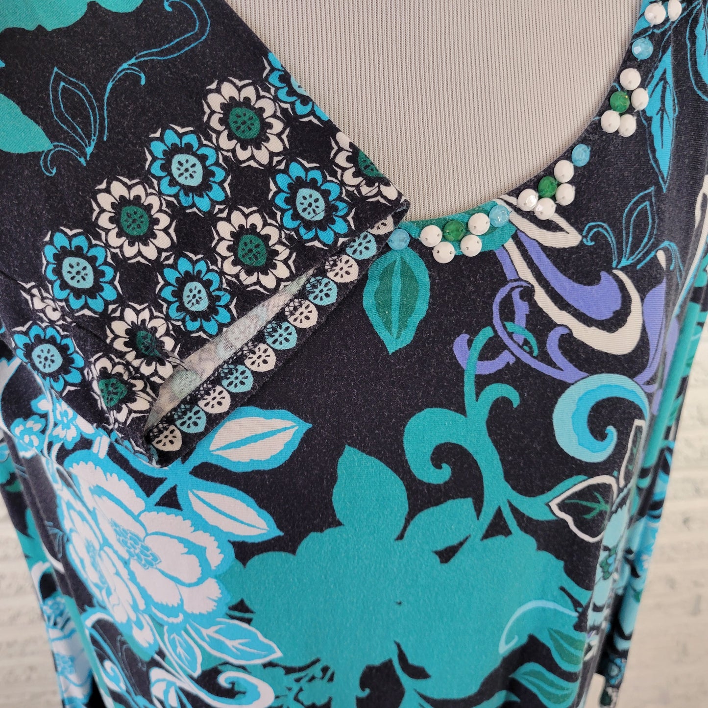 Ruby Rd 1X Women's Tunic Top Blue Floral Shark Bite Asymmetric Beaded FLO307E