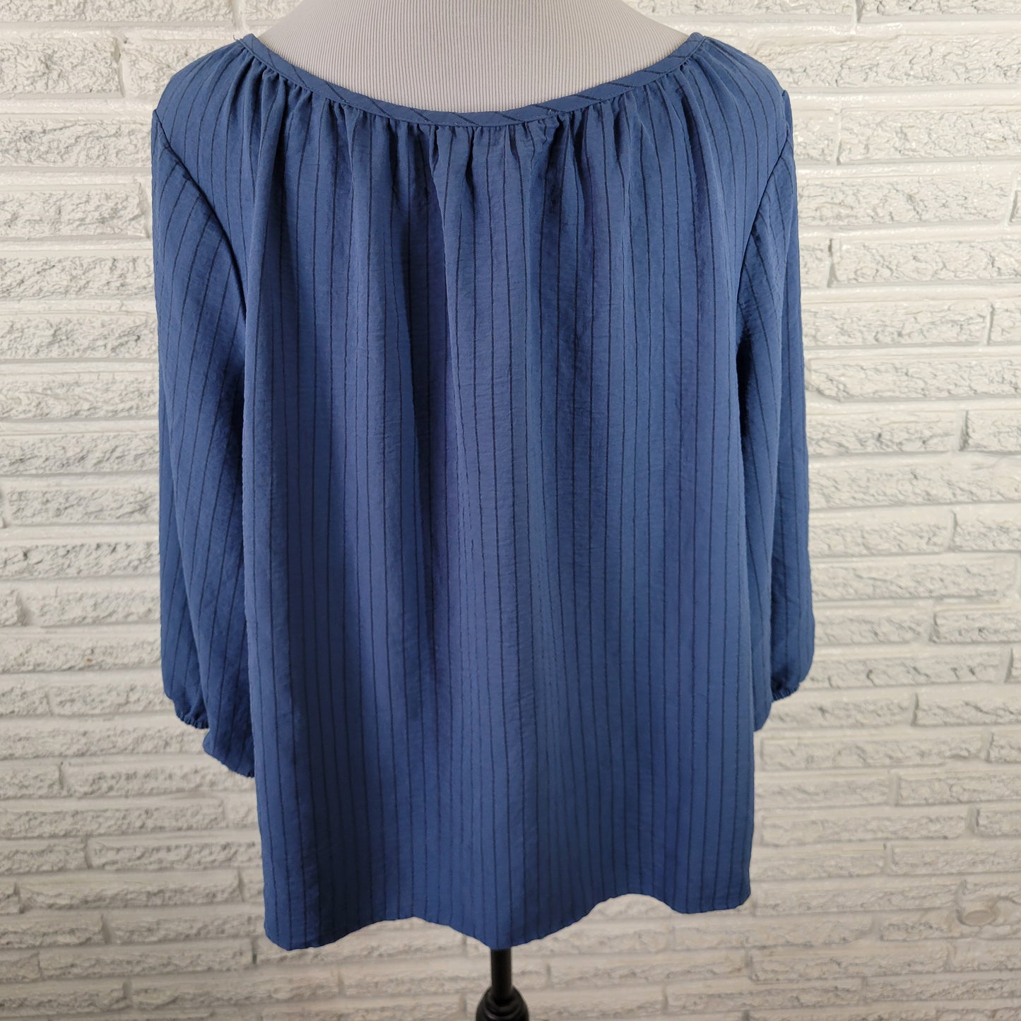Olivia & Martin Women’s 2X Top Blue Striped Keyhole Neck 3/4 Sleeve STR48E