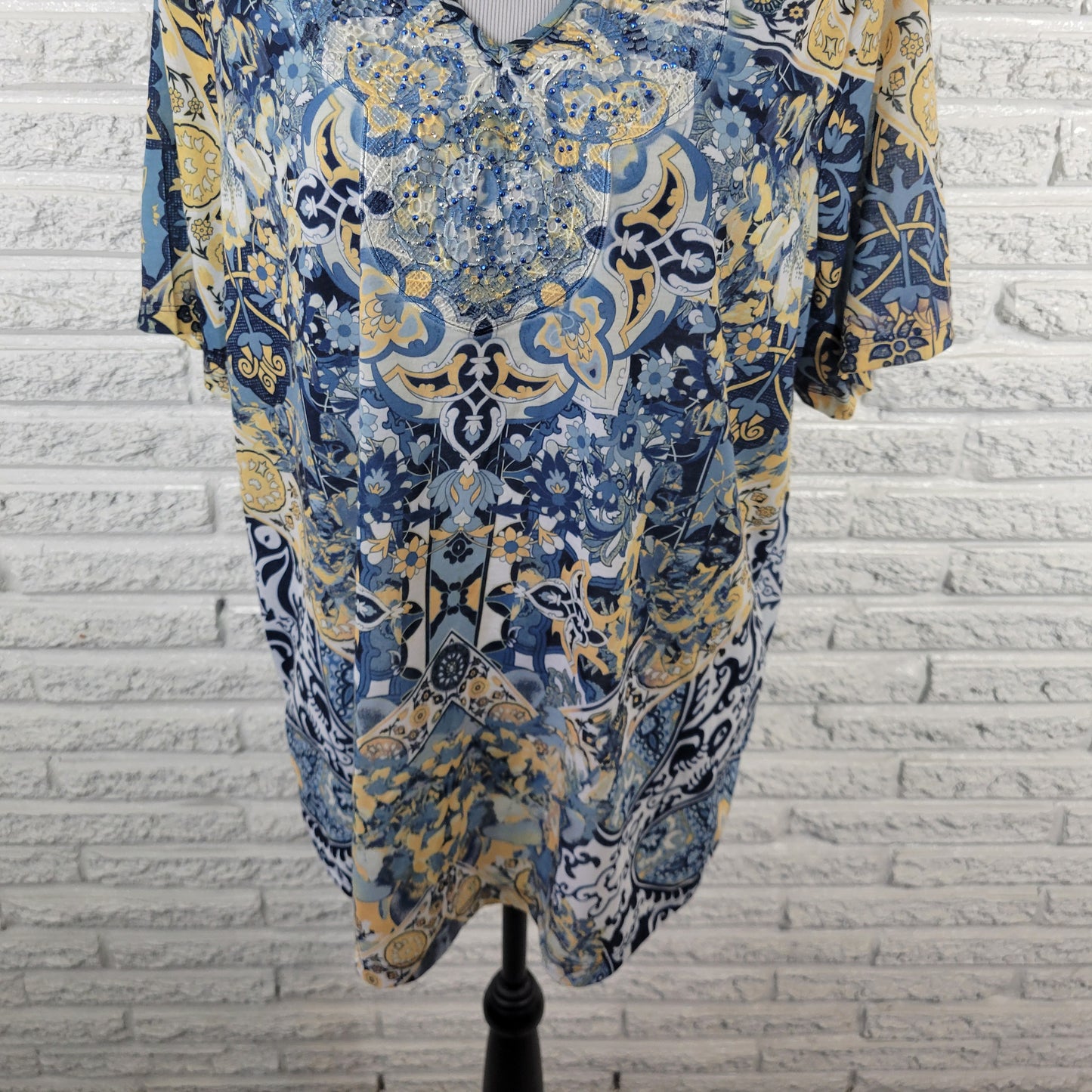 Catherines Womens 0X Top Blue Yellow Geometric Embroidered Studded FLO332E