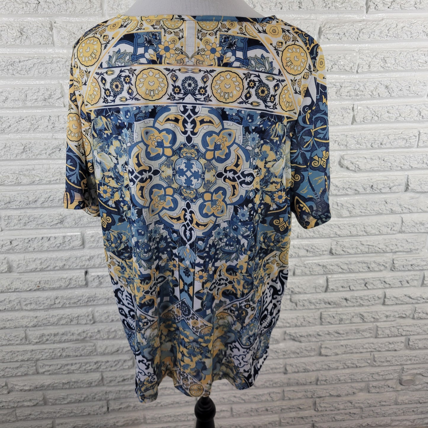 Catherines Womens 0X Top Blue Yellow Geometric Embroidered Studded FLO332E