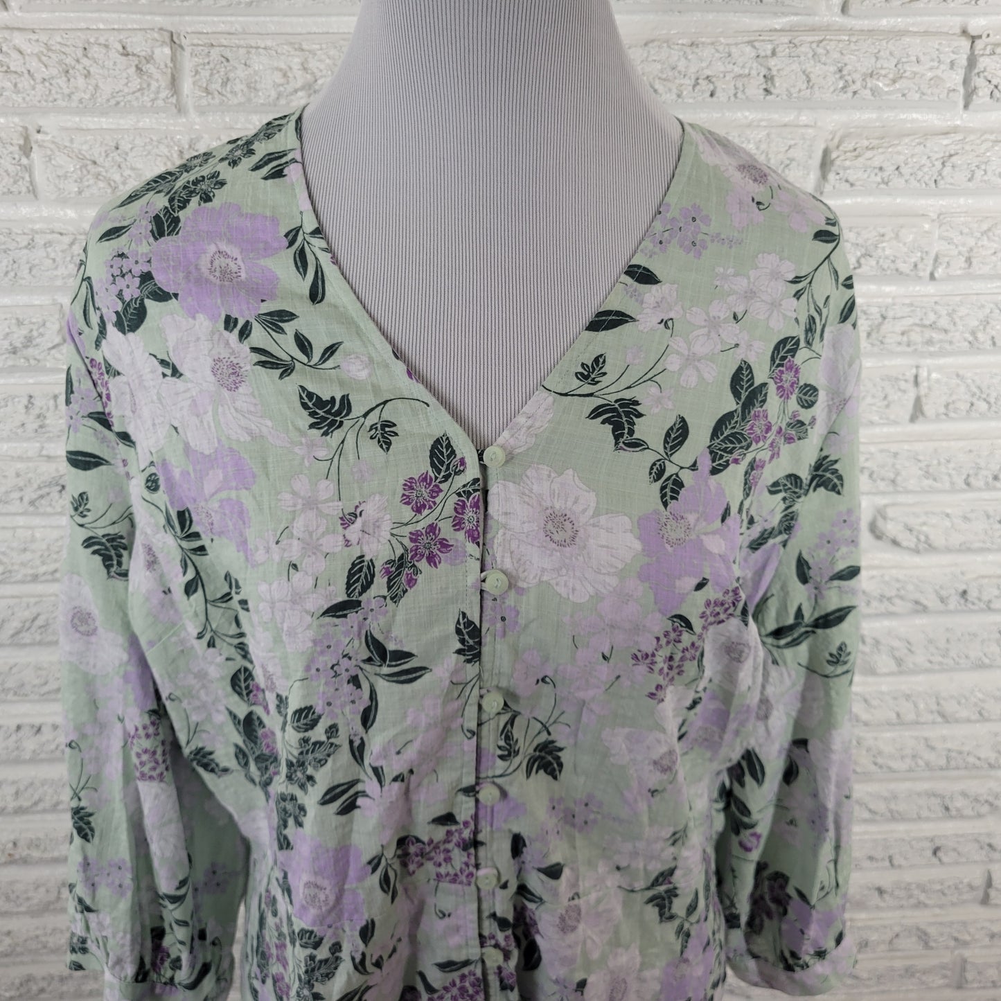 Liz Claiborne Women's PXL Top Green Purple Floral 3/4 Sleeve FLO331E