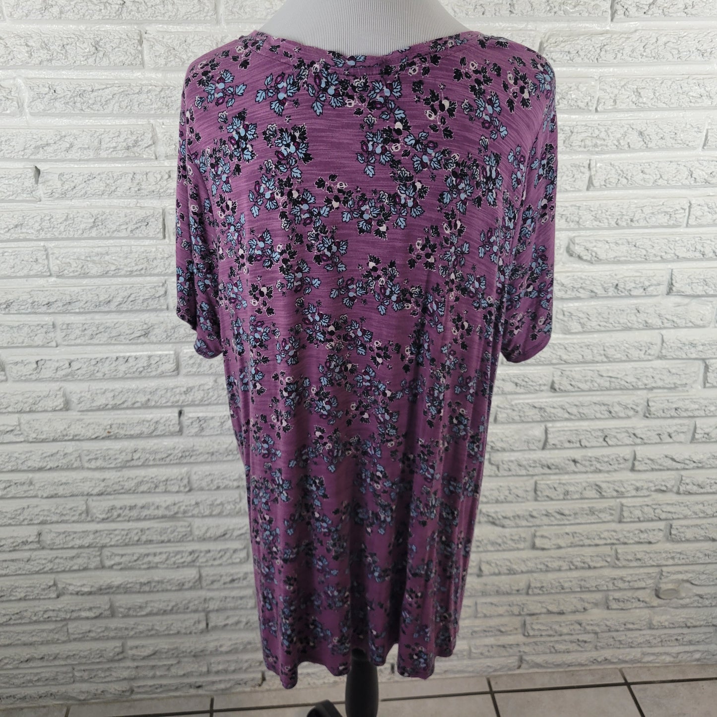 Avenue 22/24 Plus Purple Blue Floral V-Neck Keyhole Tunic Top Stretch FLO330E