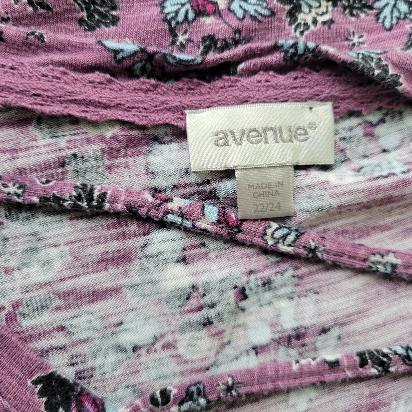 Avenue 22/24 Plus Purple Blue Floral V-Neck Keyhole Tunic Top Stretch FLO330E