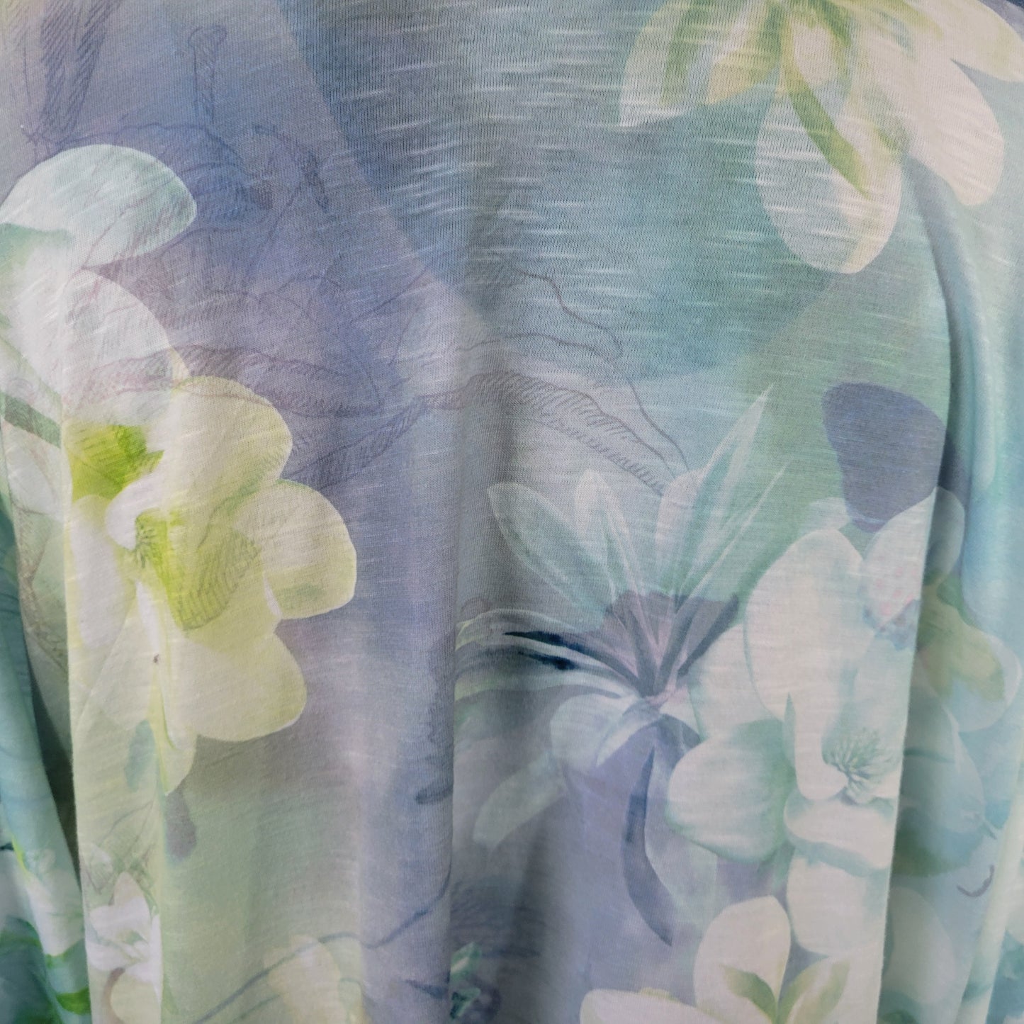 Time and Tru Women Top XXL 20 Floral Tee Blue Green Rhinestone FLO321E